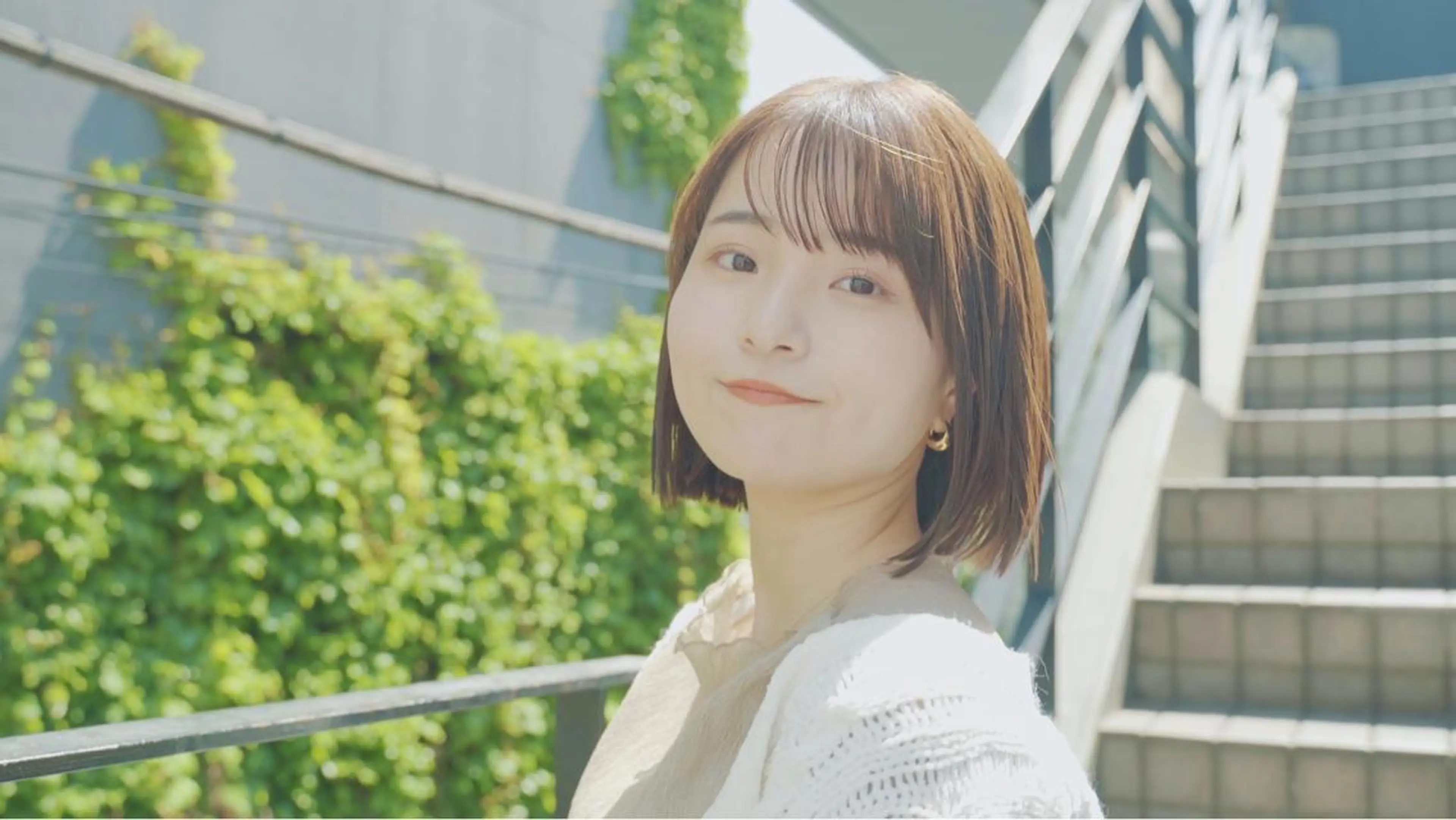 ミディアム カラー THE DAY所属・AKI HASHIMOTOのヘアスタイル