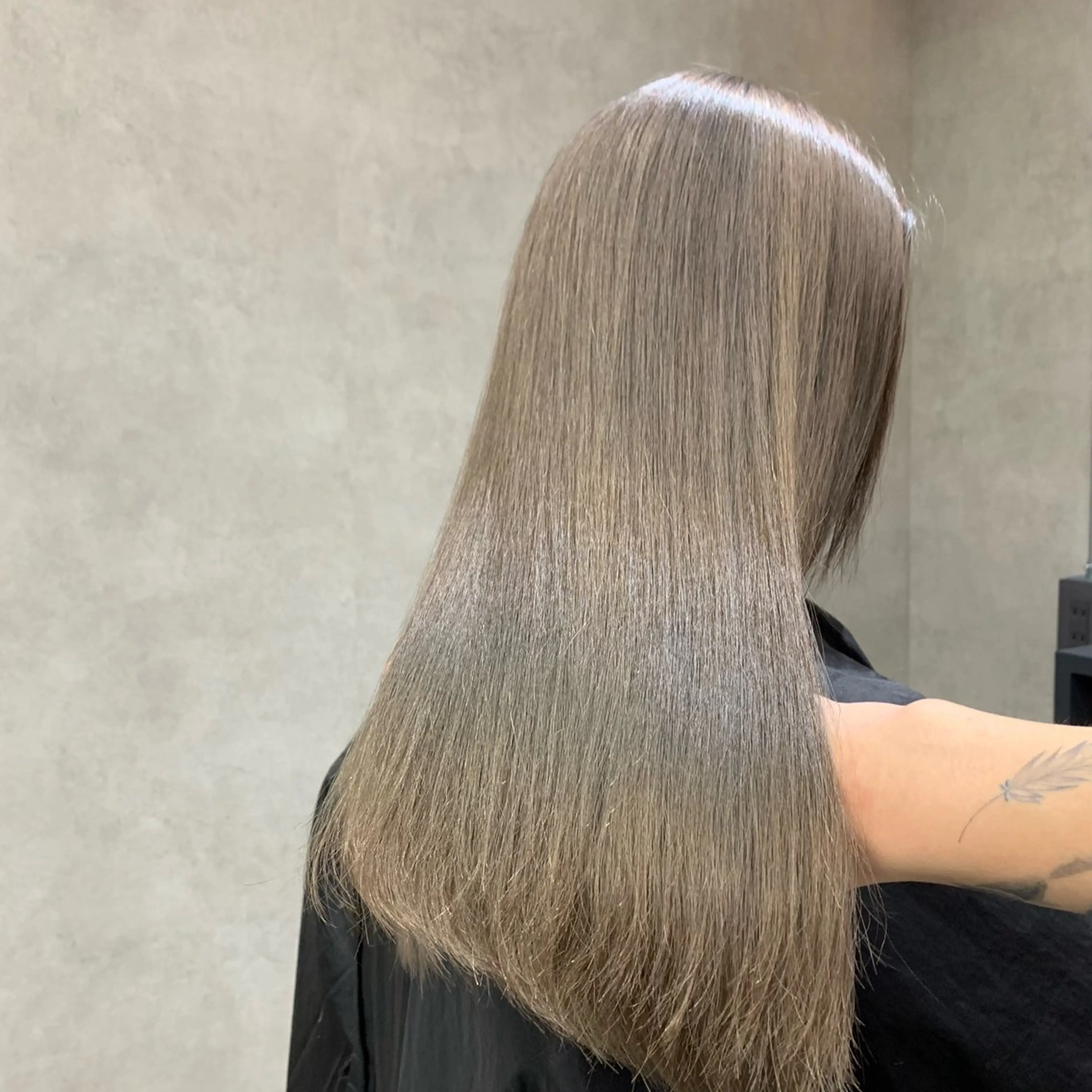 ロング カラー ヘアアレンジ ブリーチ グレージュ カット ヘアカラー トリートメント グランルッソ所属・✨岡山バレイヤージュ ハイライト✨のヘアスタイル