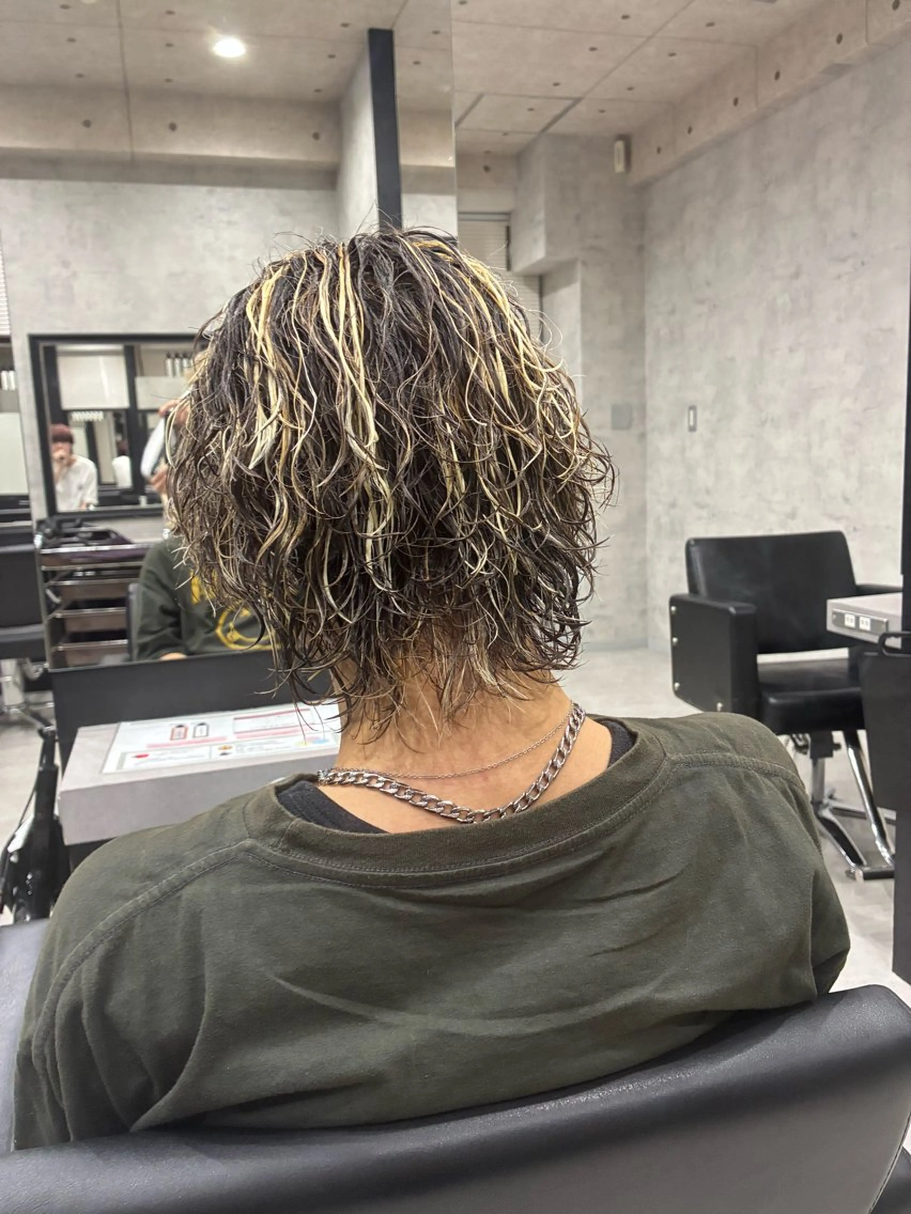 ショート パーマ メンズ ✨メンズ特化✨ サーフカール🏄‍♂のヘアスタイル