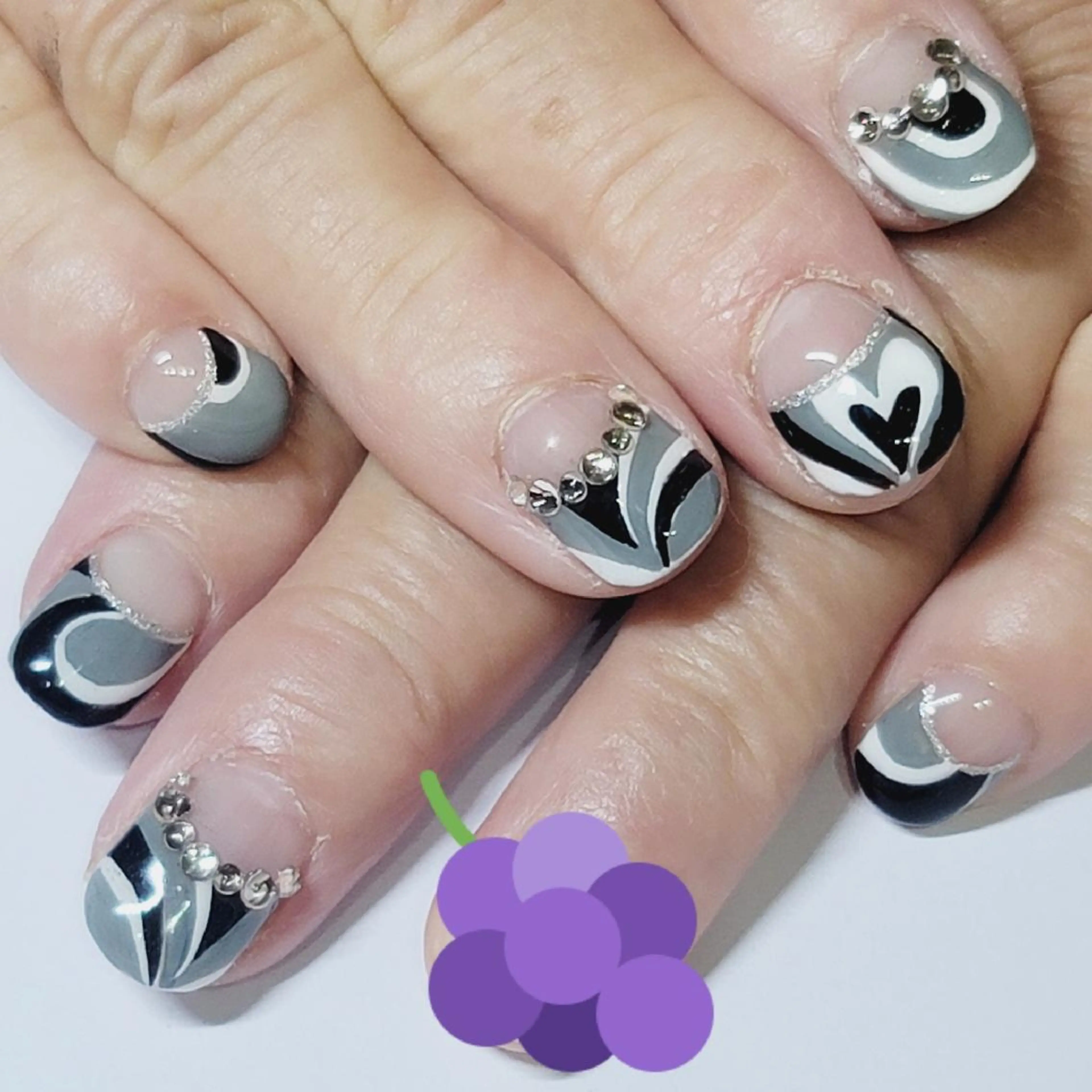 ネイル アートネイル フレンチネイル 逆フレンチ シルバー ストーンネイル ハンドネイル よしだ ひろきのネイルデザイン