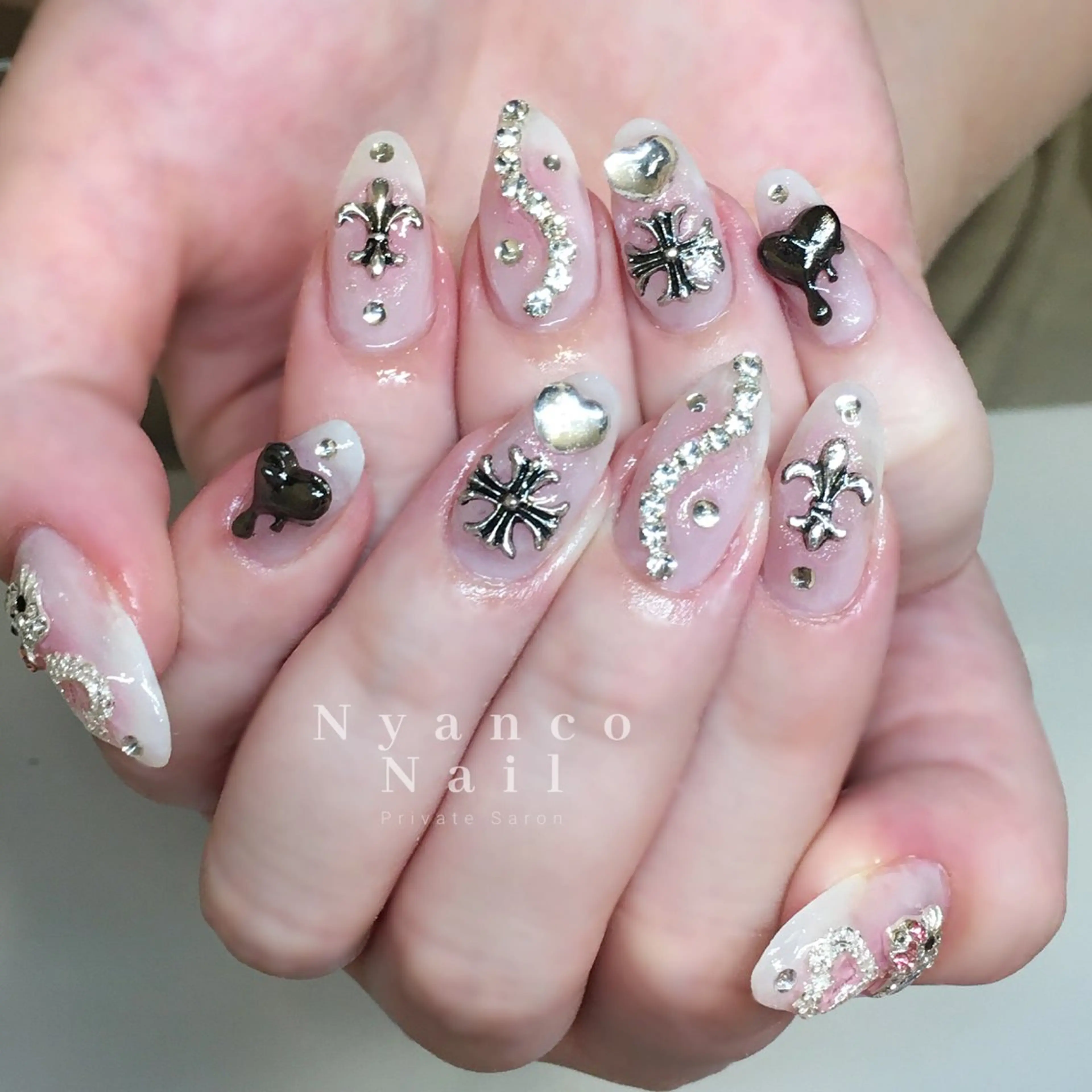 ネイル チークネイル ジェルネイル キラキラネイル Nyanco Nailのネイルデザイン