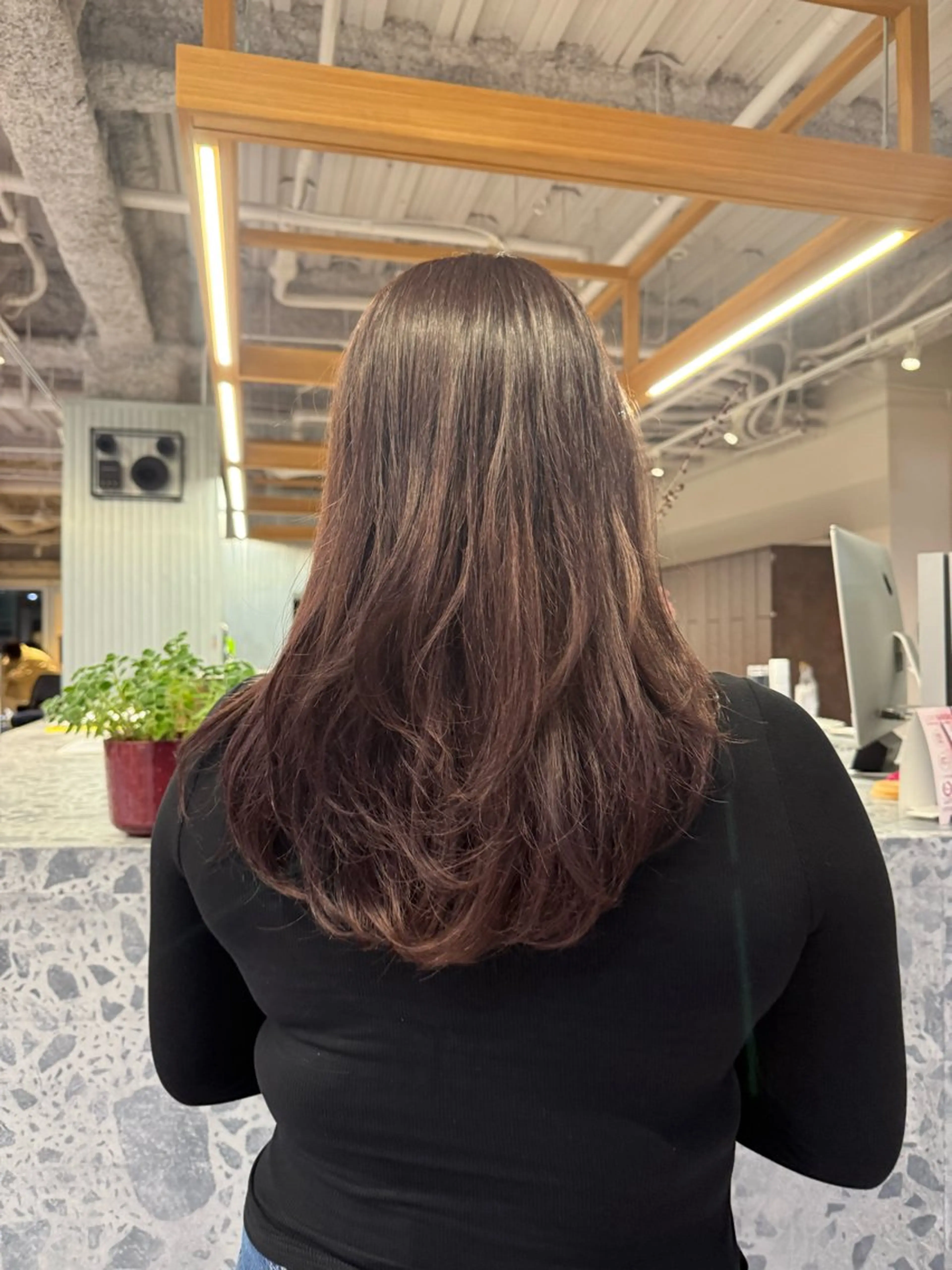 ロング やはらりの/ 透明感カラー‎のヘアスタイル