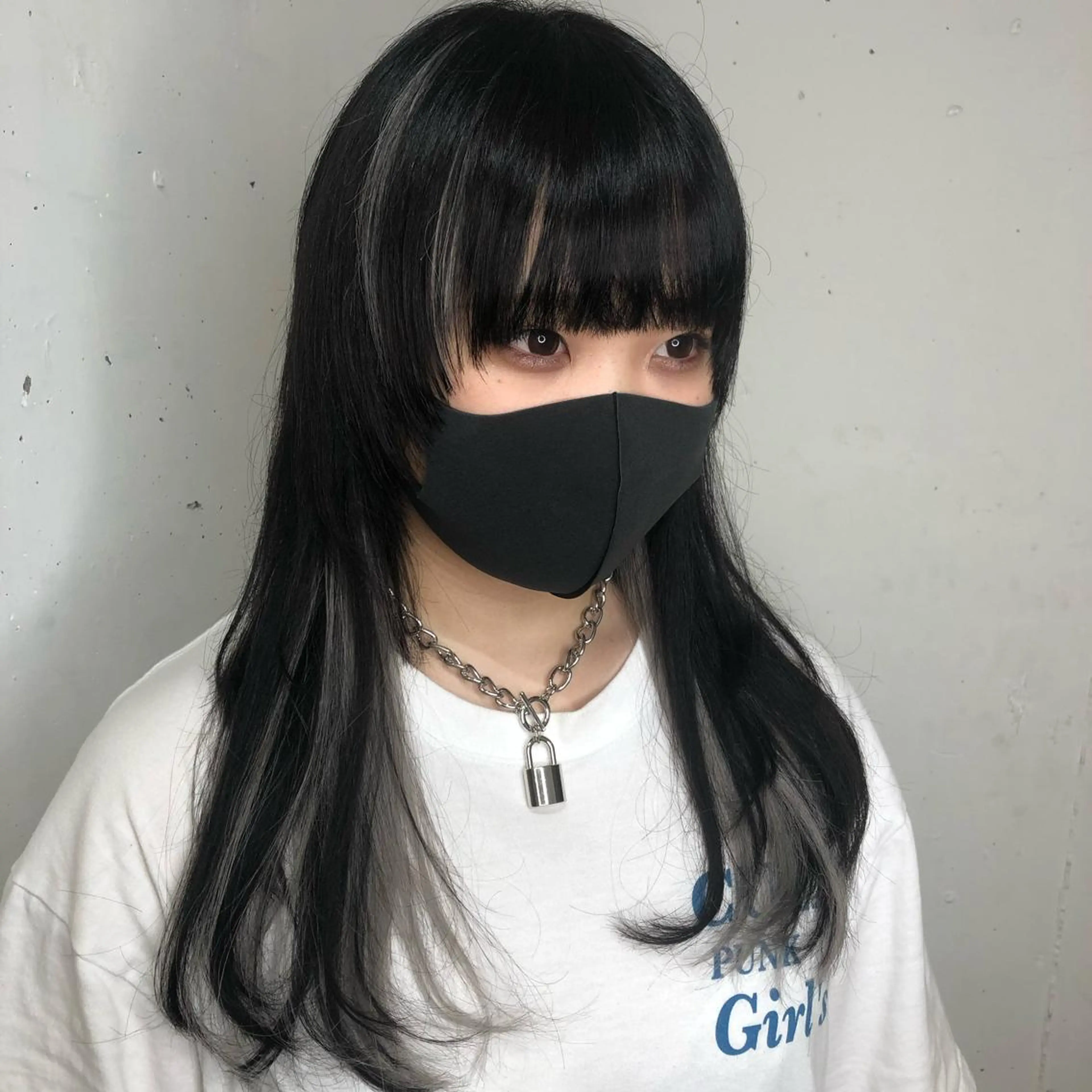 ロング カラー パーマ ハイトーンカラー カット エクステ ヘアセット 八巻 晴香のヘアスタイル