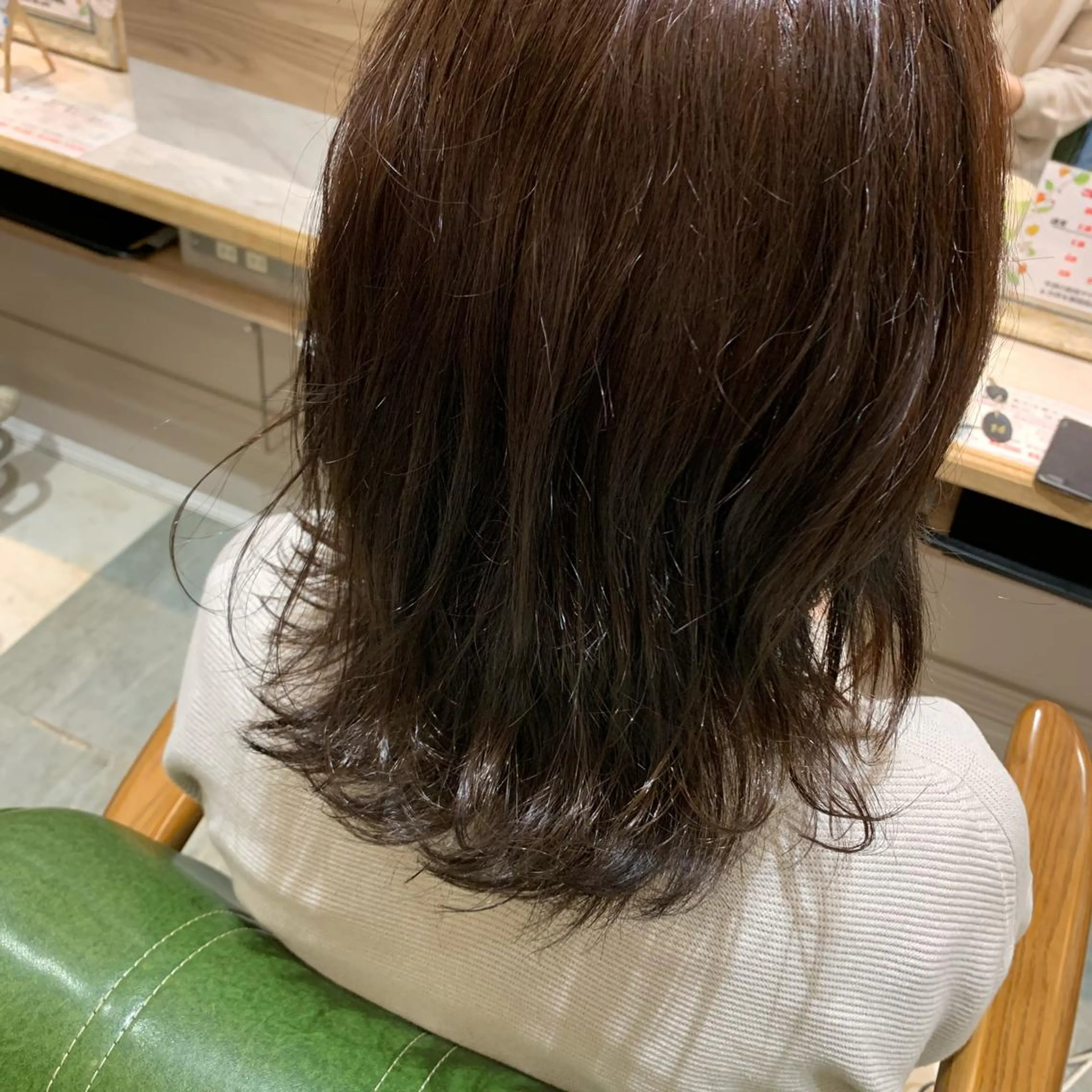 カラー アッシュ 畠山 華奈のヘアスタイル