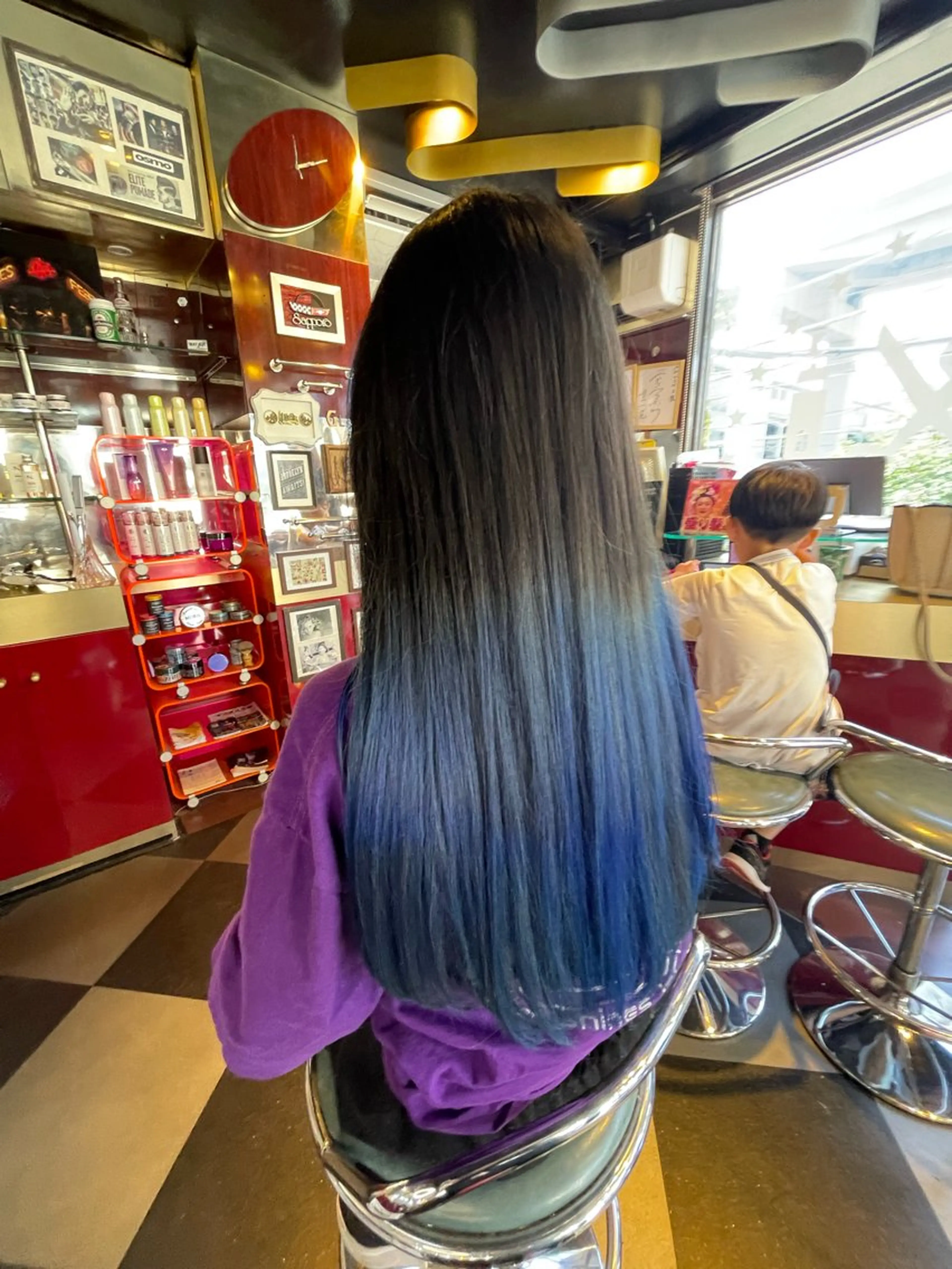 セミロング カラー ブルーカラー グラデーションカラー 👑派手髪/カット 👑ANRYのヘアスタイル
