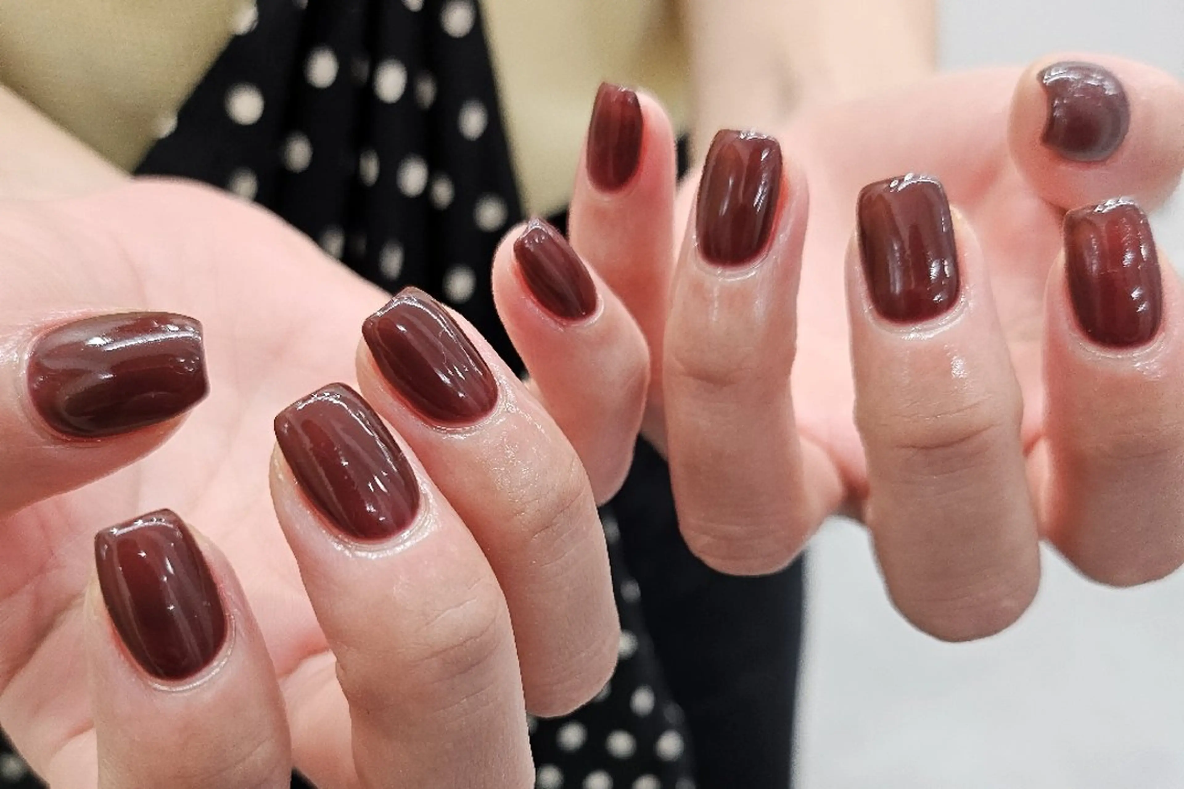 ネイル ボルドー ジェルネイル ワンカラーネイル パラジェル シンプルネイル ハンドネイル puku nail 🌼kazu🌼のネイルデザイン