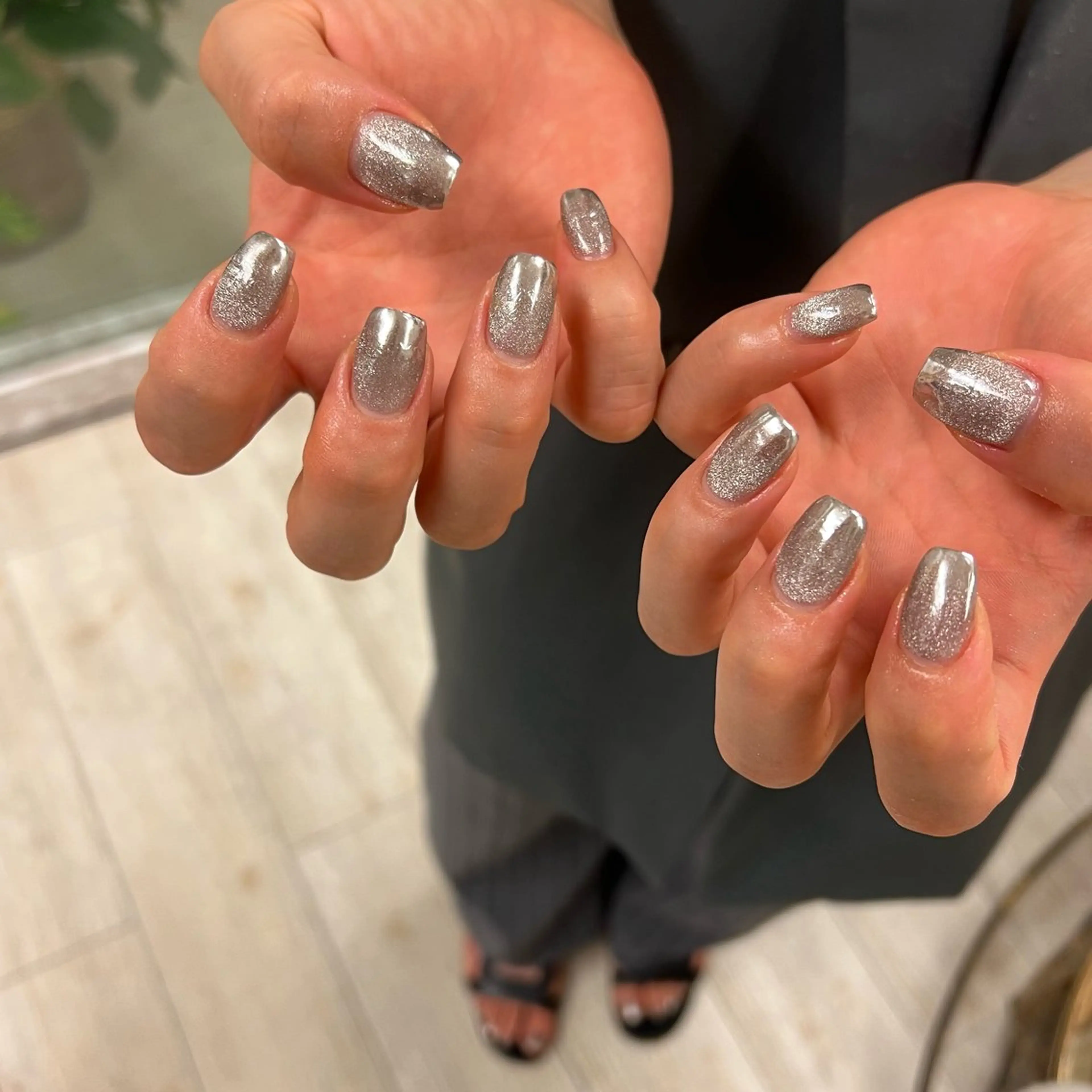 ネイル グラデーション ミラーネイル ハンドネイル SAKURA Total Beauty所属・SAKURA 中島のネイルデザイン