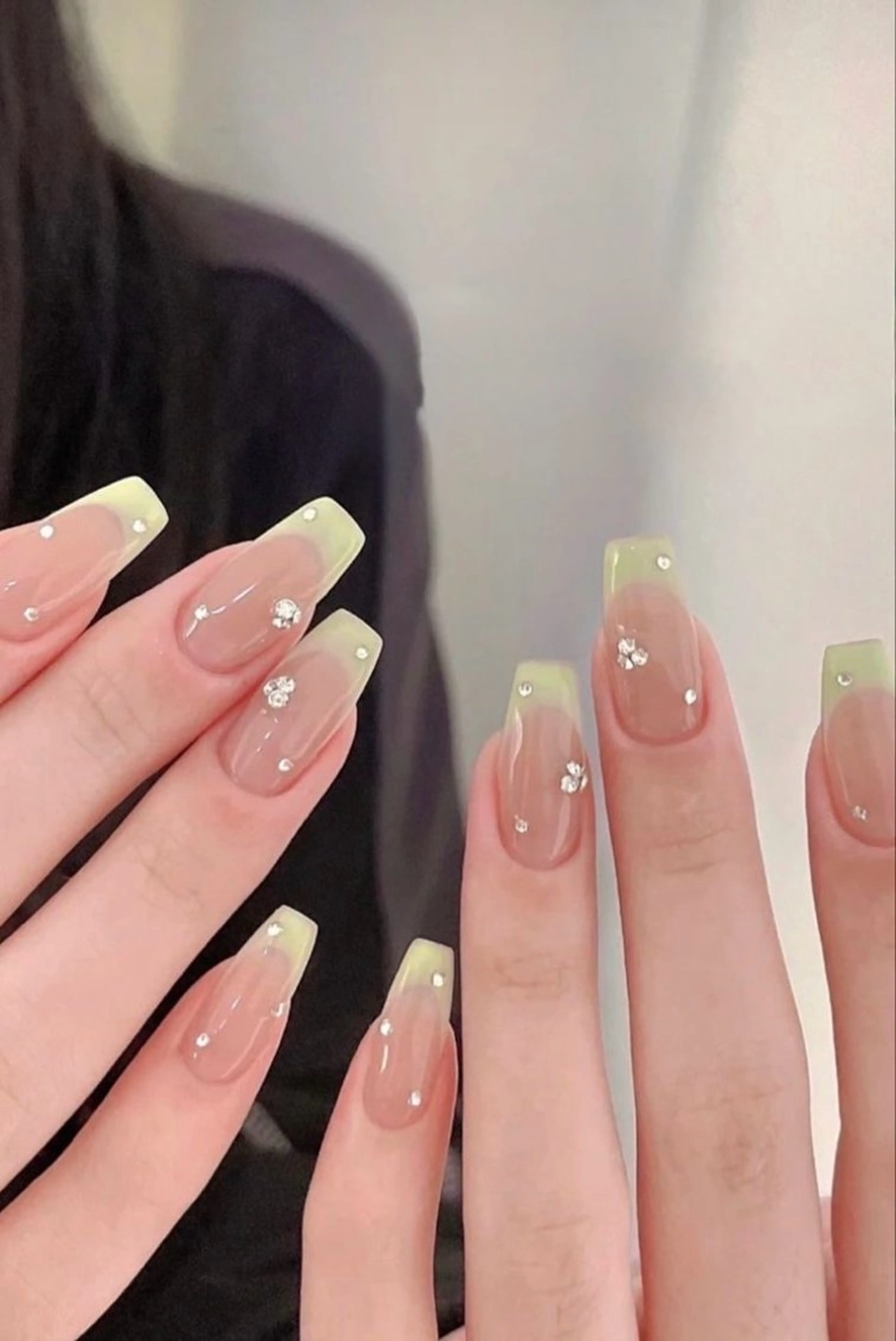 ネイル 長さ出し フレンチネイル グラデーション 卒業式 マグネットネイル ハンドネイル MIHANA NAILのネイルデザイン