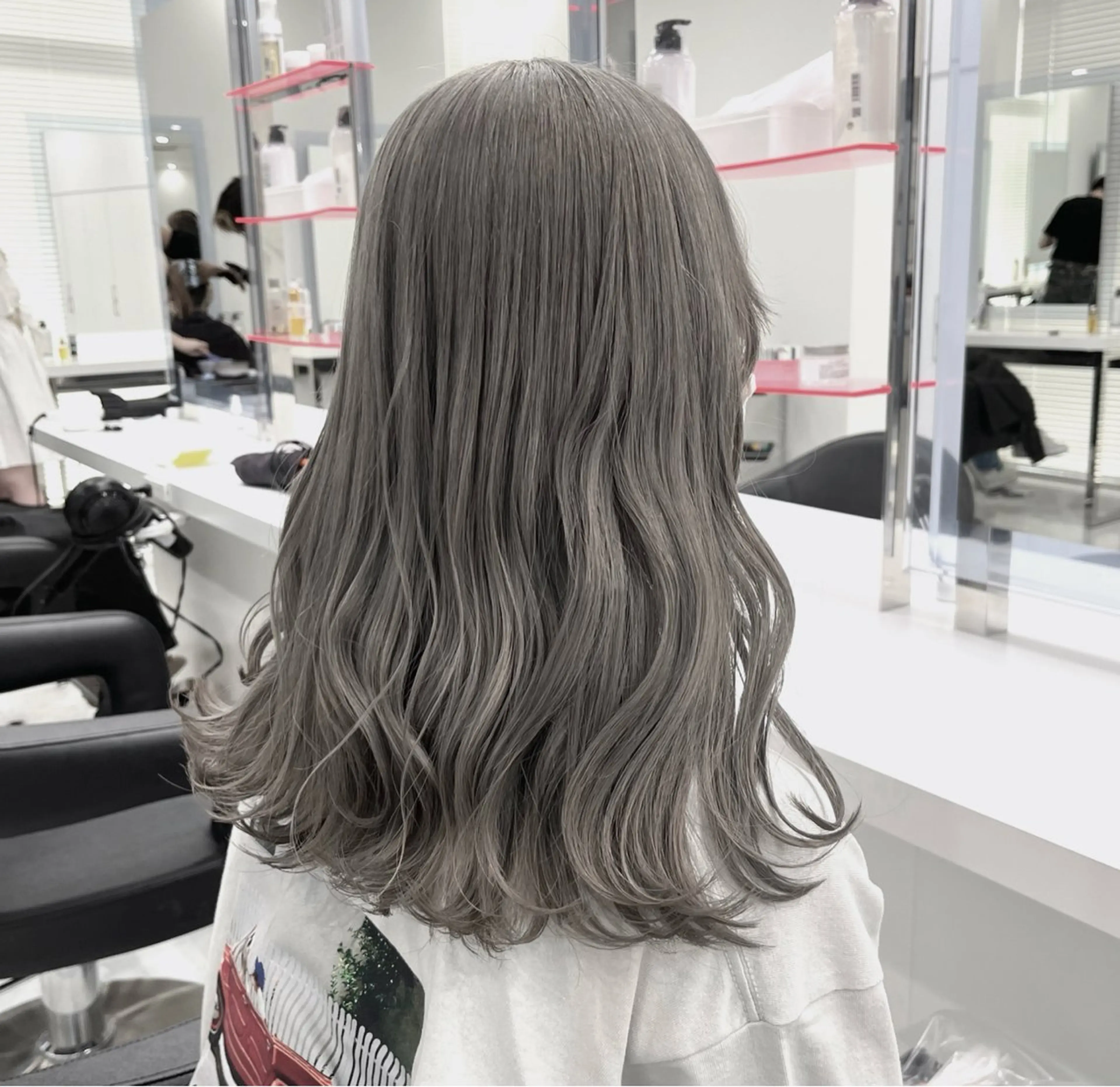 カラー ヘアカラー トリートメント 💗ツヤ髪💗透け感 💗ブリーチなし💗のヘアスタイル
