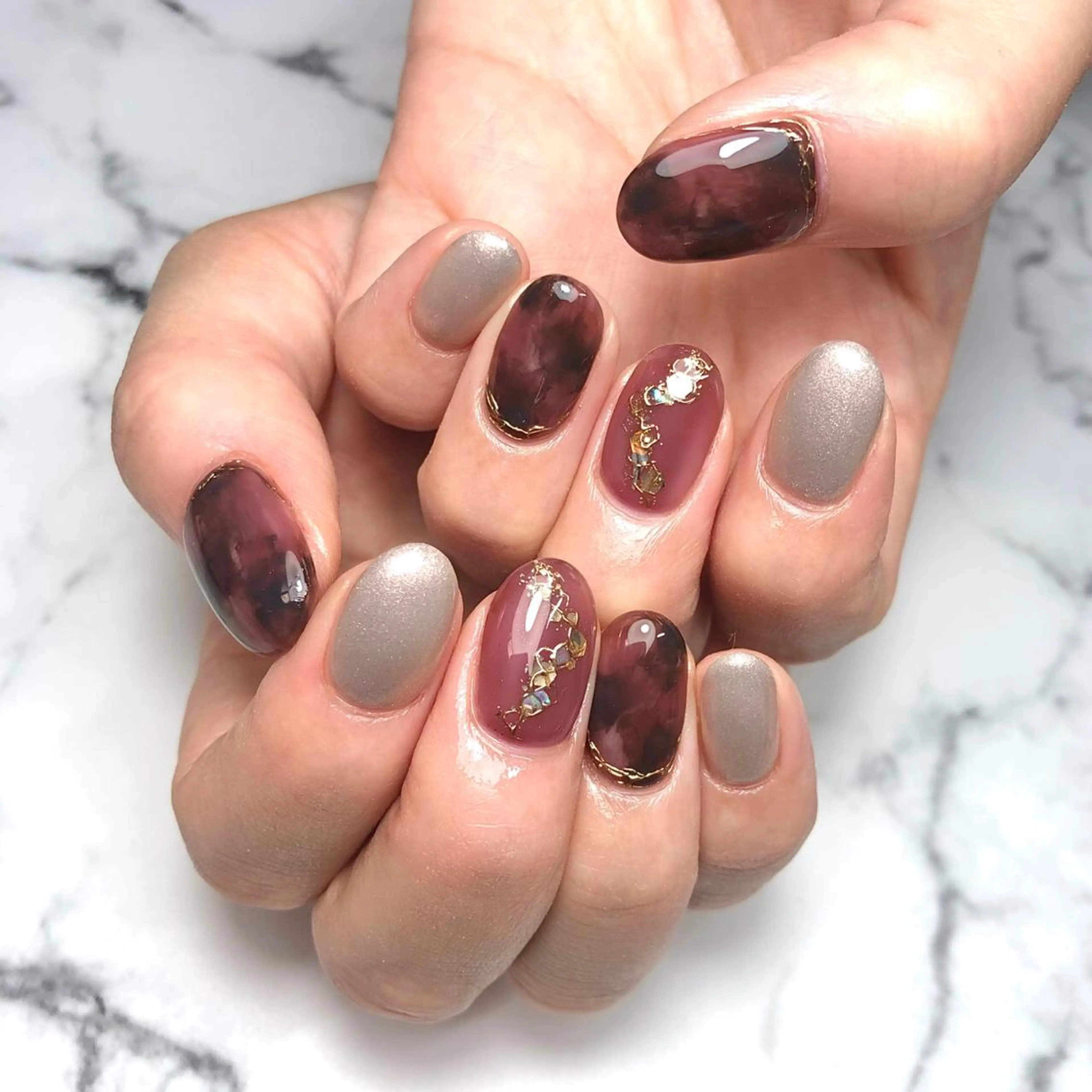 ネイル アートネイル べっ甲ネイル ボルドー ジェルネイル 氷ネイル・うるうるネイル ハンドネイル NAIL NOWのネイルデザイン