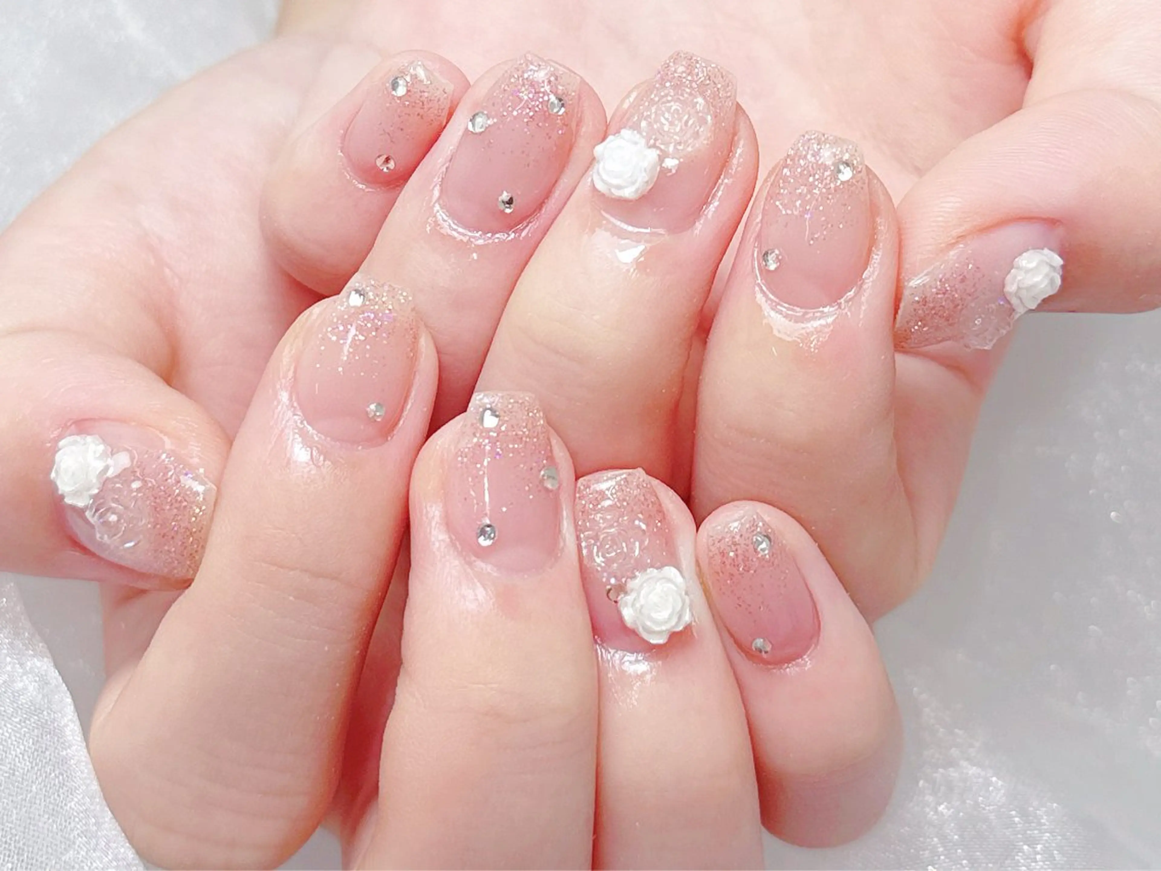 ネイル オーロラネイル フレンチネイル グラデーション 韓国ネイル マグネットネイル ハンドネイル NOA NAILのネイルデザイン