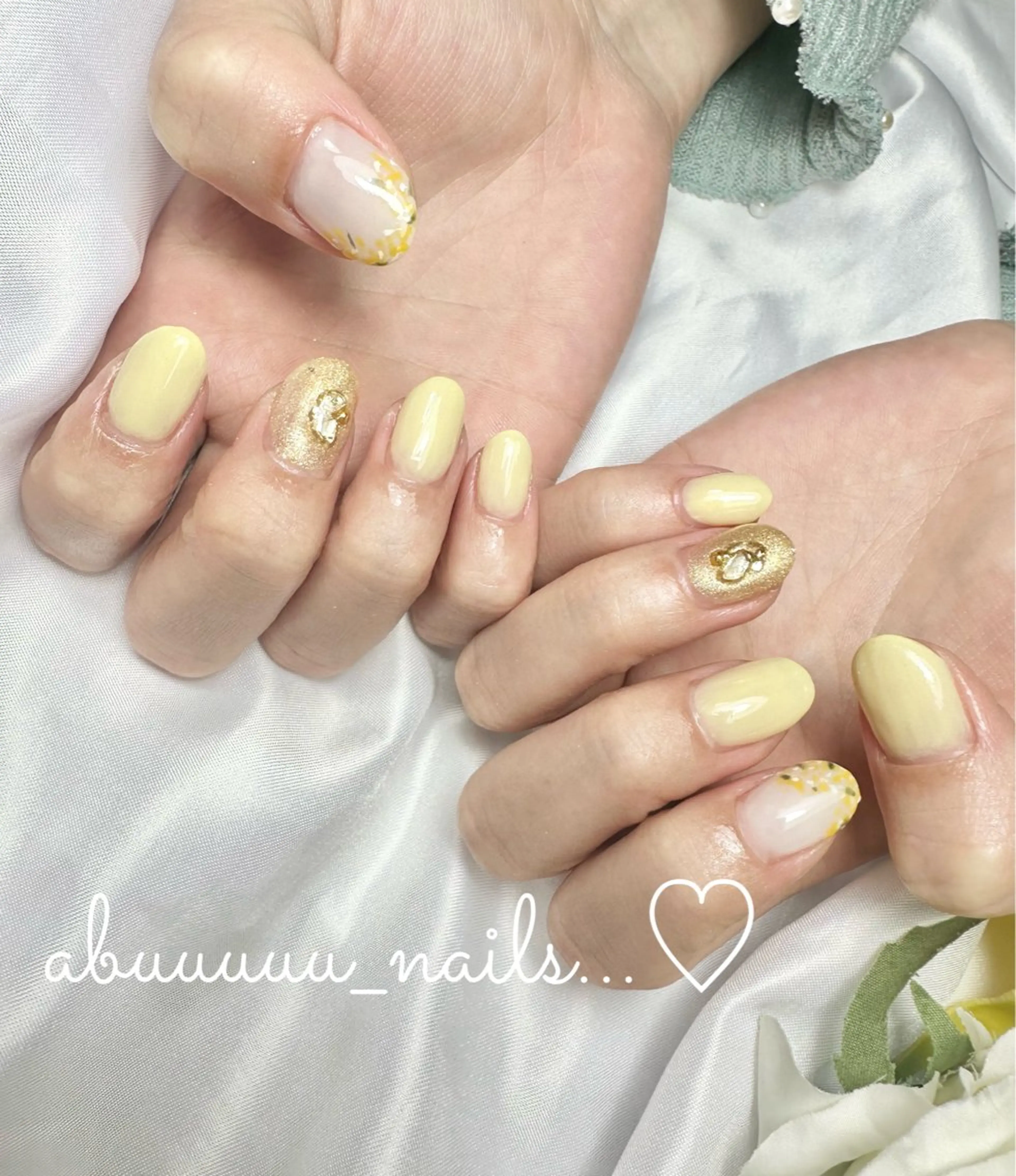 ネイル アートネイル 黄色 ハンドネイル abuuuuu nailsのネイルデザイン