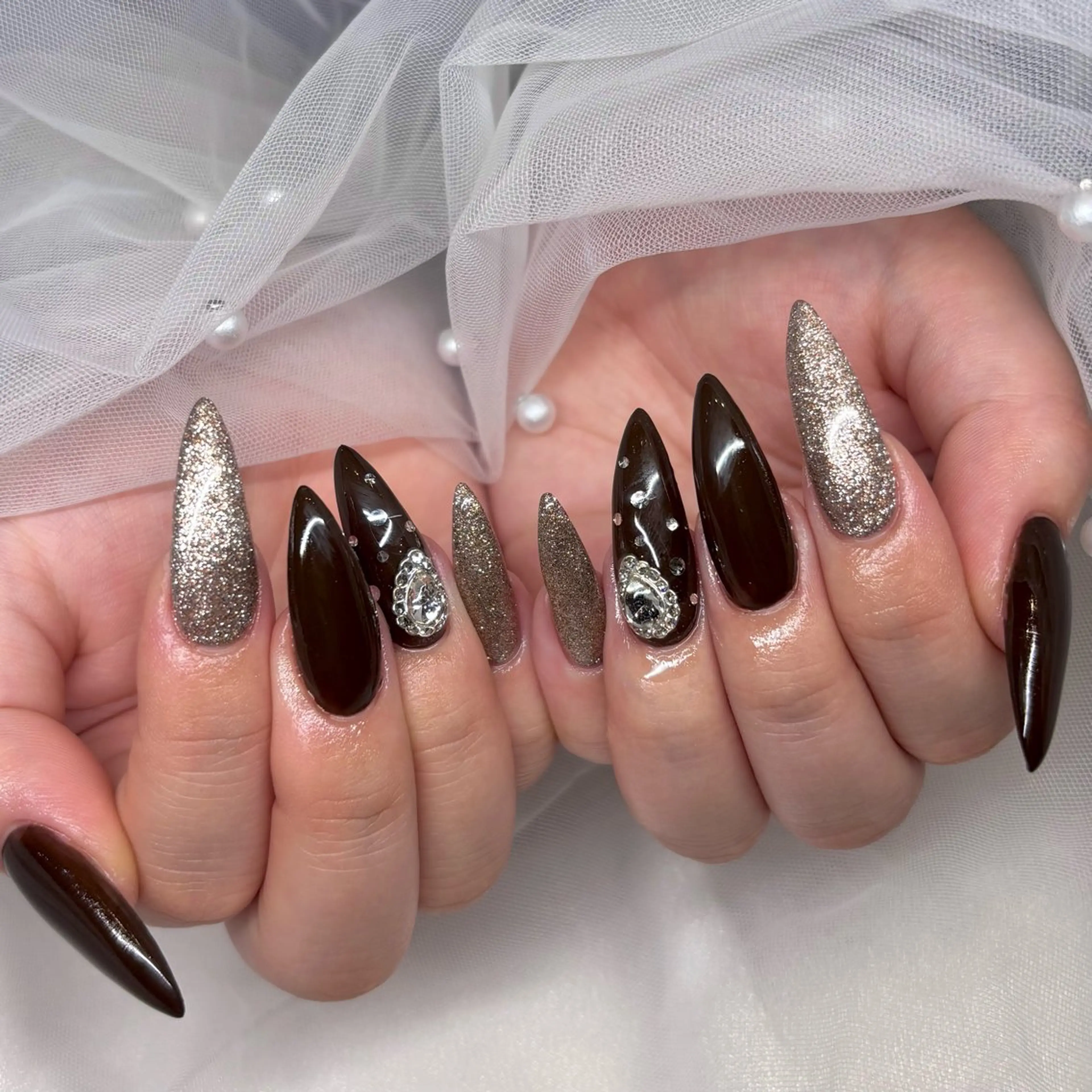 ネイル ハンドネイル . 未來のネイルデザイン