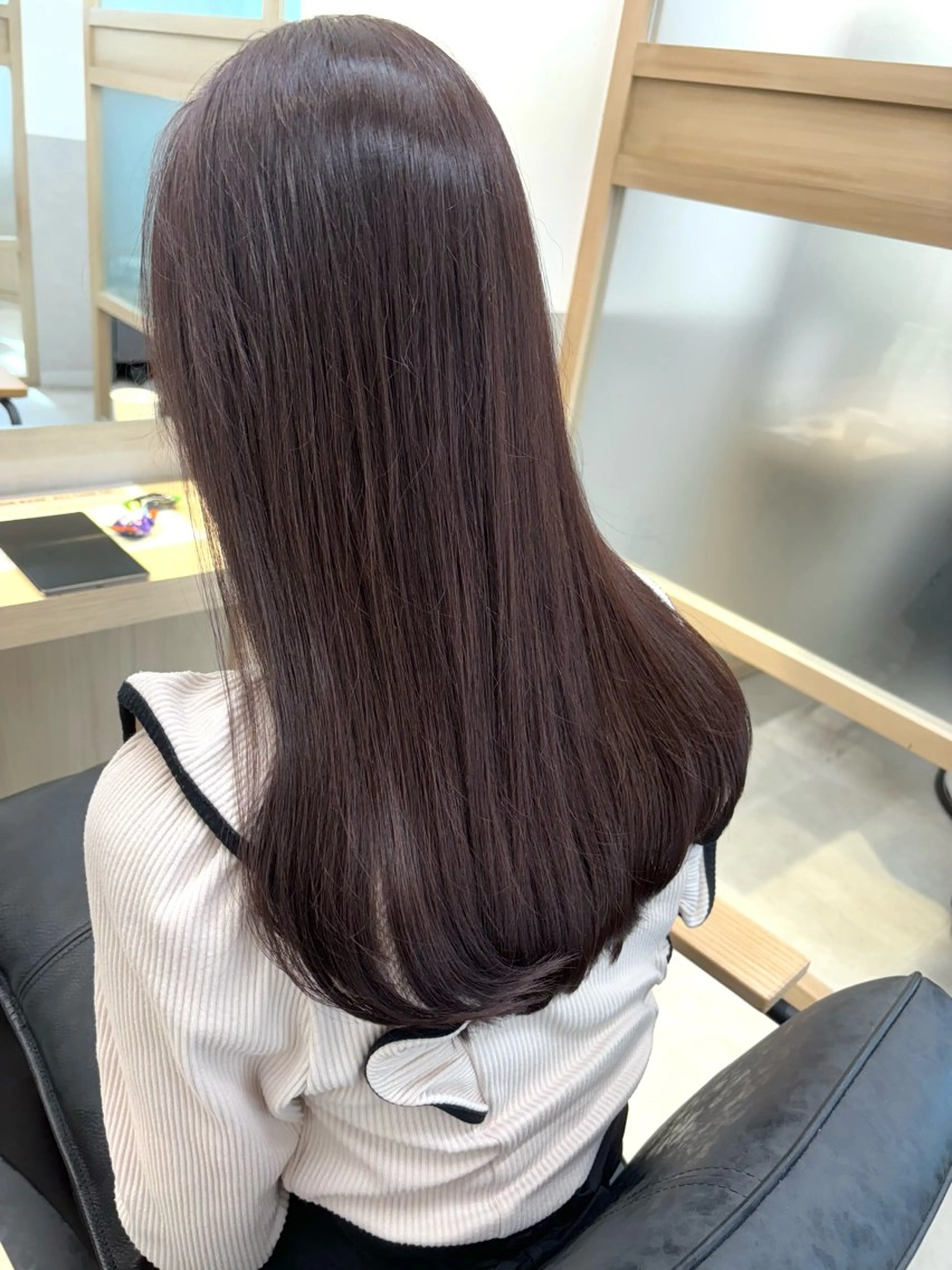 ロング カット 縮毛矯正 艶髪韓国ヘア 💘小笠原涼華のヘアスタイル