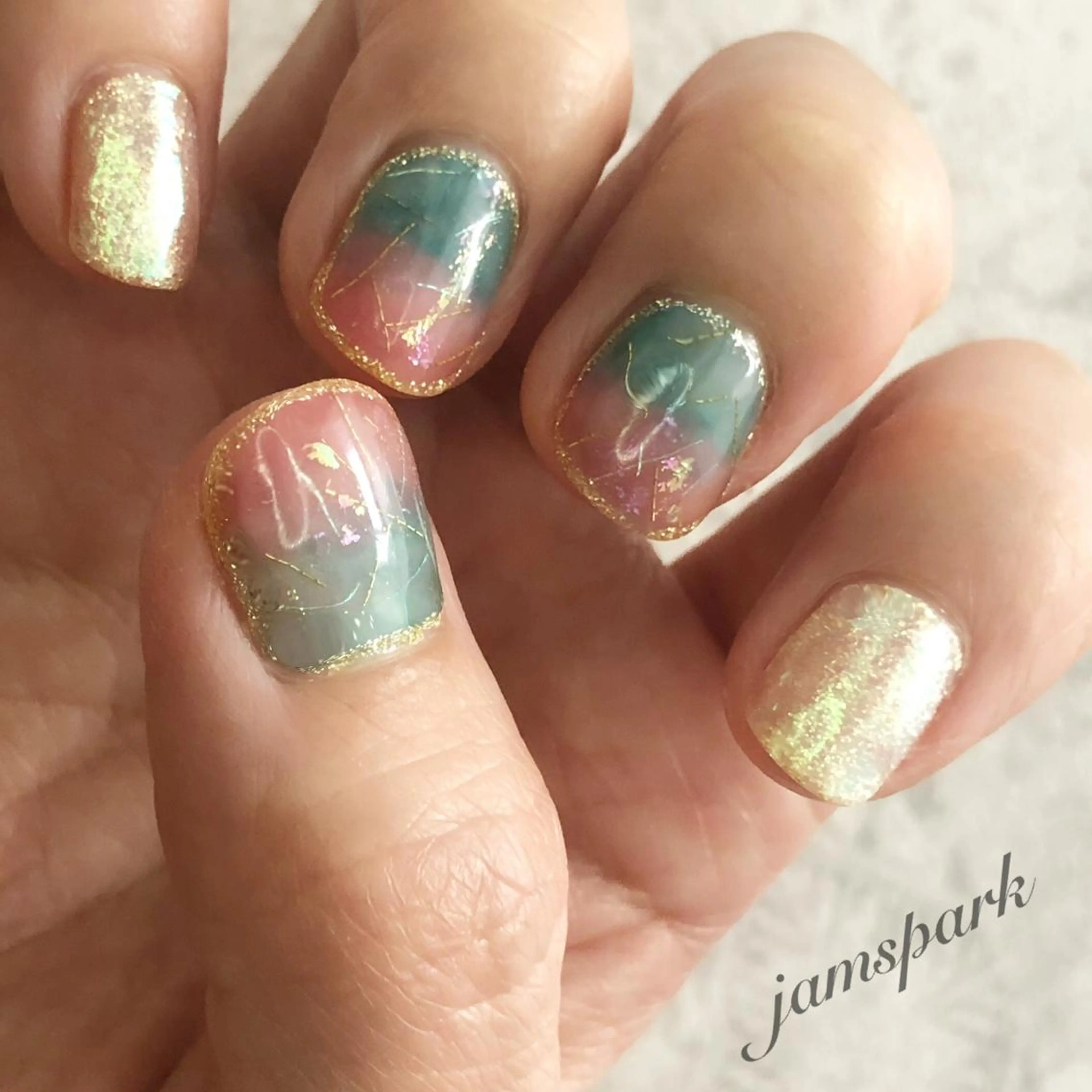 ネイル クリアネイル フレンチネイル ジェルネイル ゴールド ニュアンスネイル ハンドネイル jamspark ✨のネイルデザイン