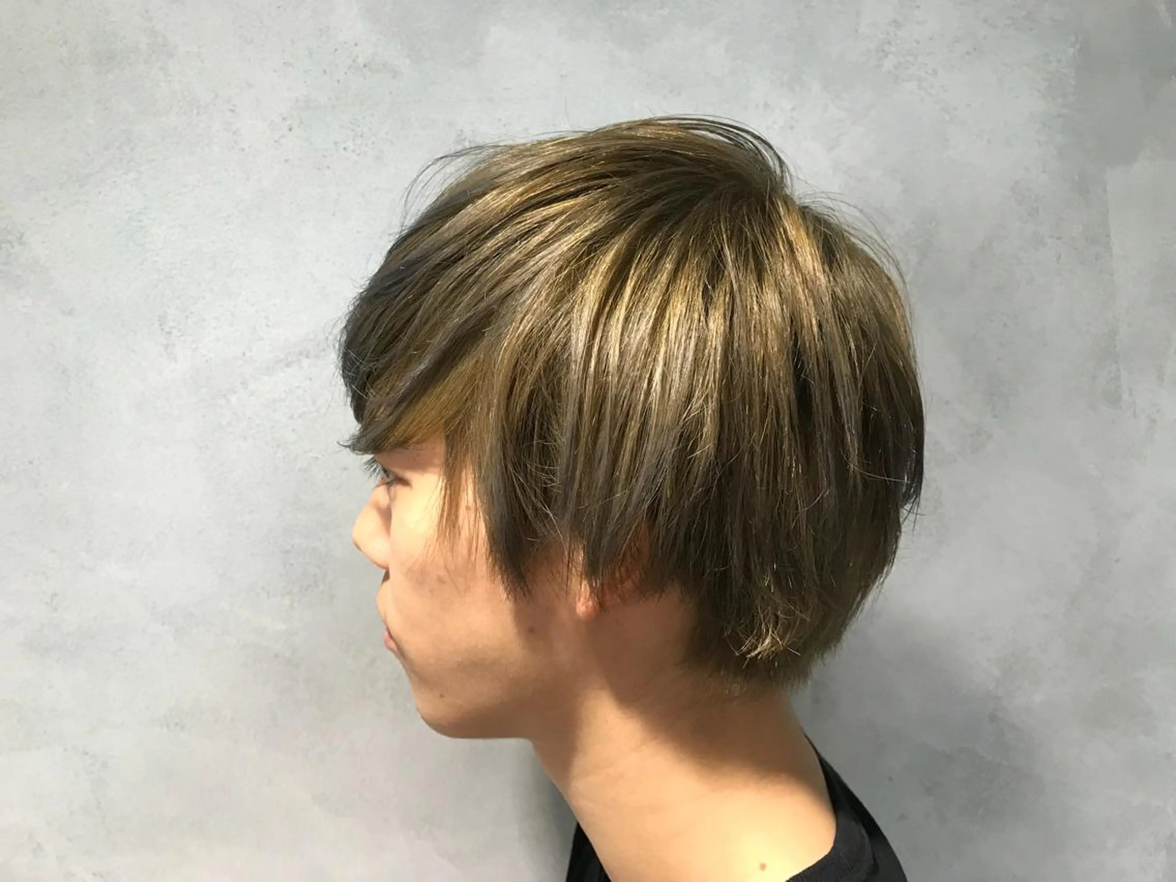 カラー メンズ ベージュカラー シルバー 再現度&髪質改善 LISAのヘアスタイル