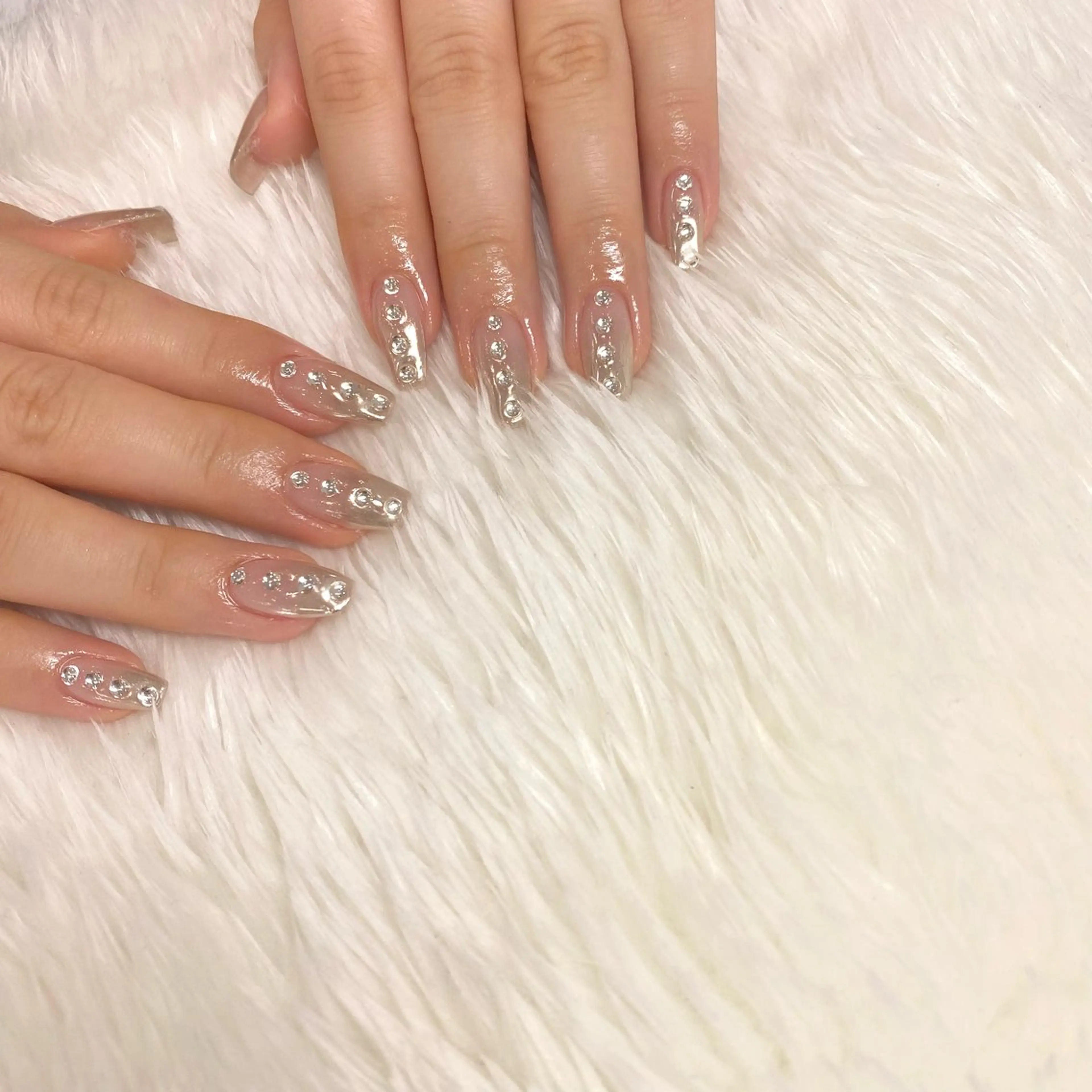 ネイル グラデーション キラキラネイル ミラーネイル 持ち込み オフィスネイル Nailsalon Merci所属・Merci momoのネイルデザイン