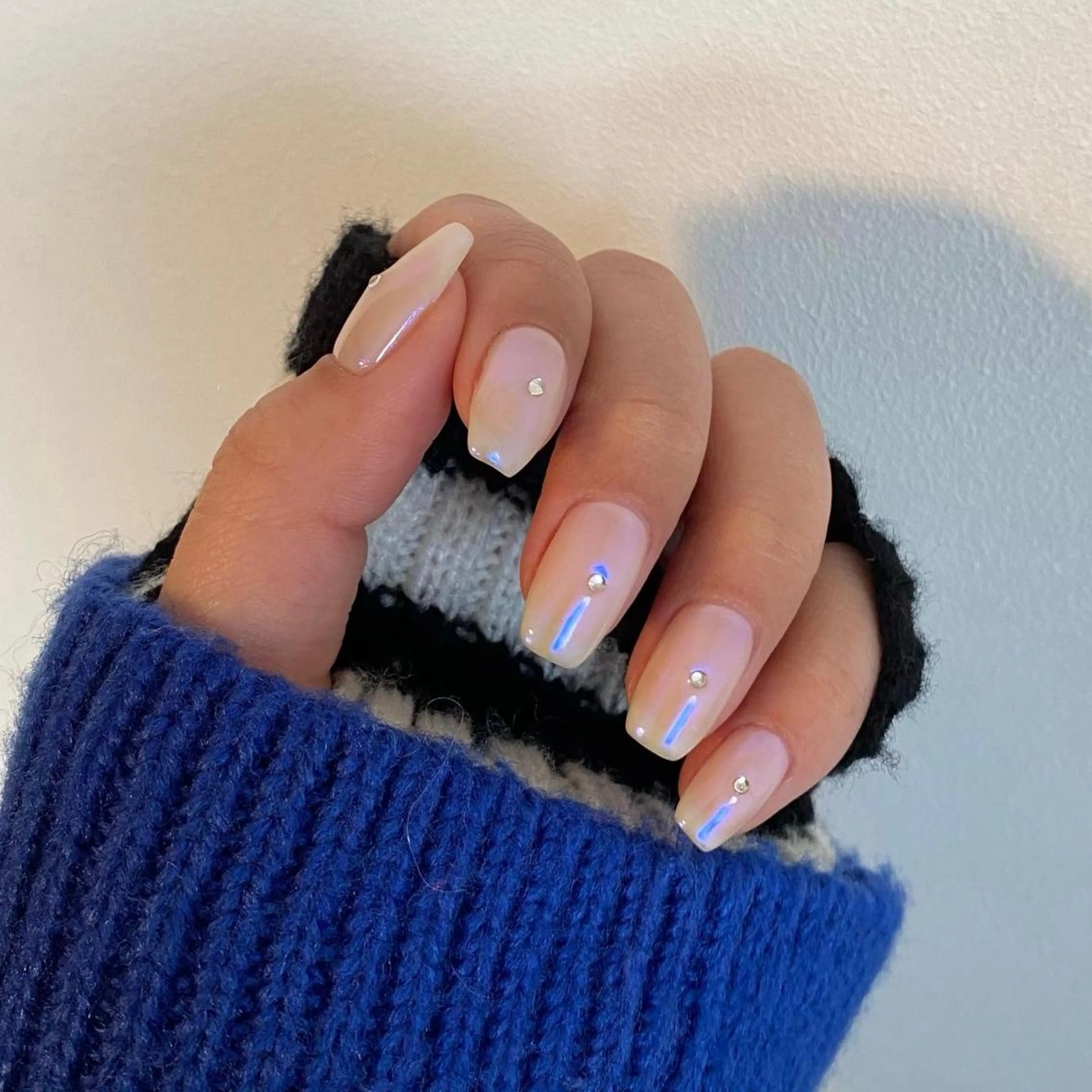 ネイル ホワイト lcoco nailのネイルデザイン
