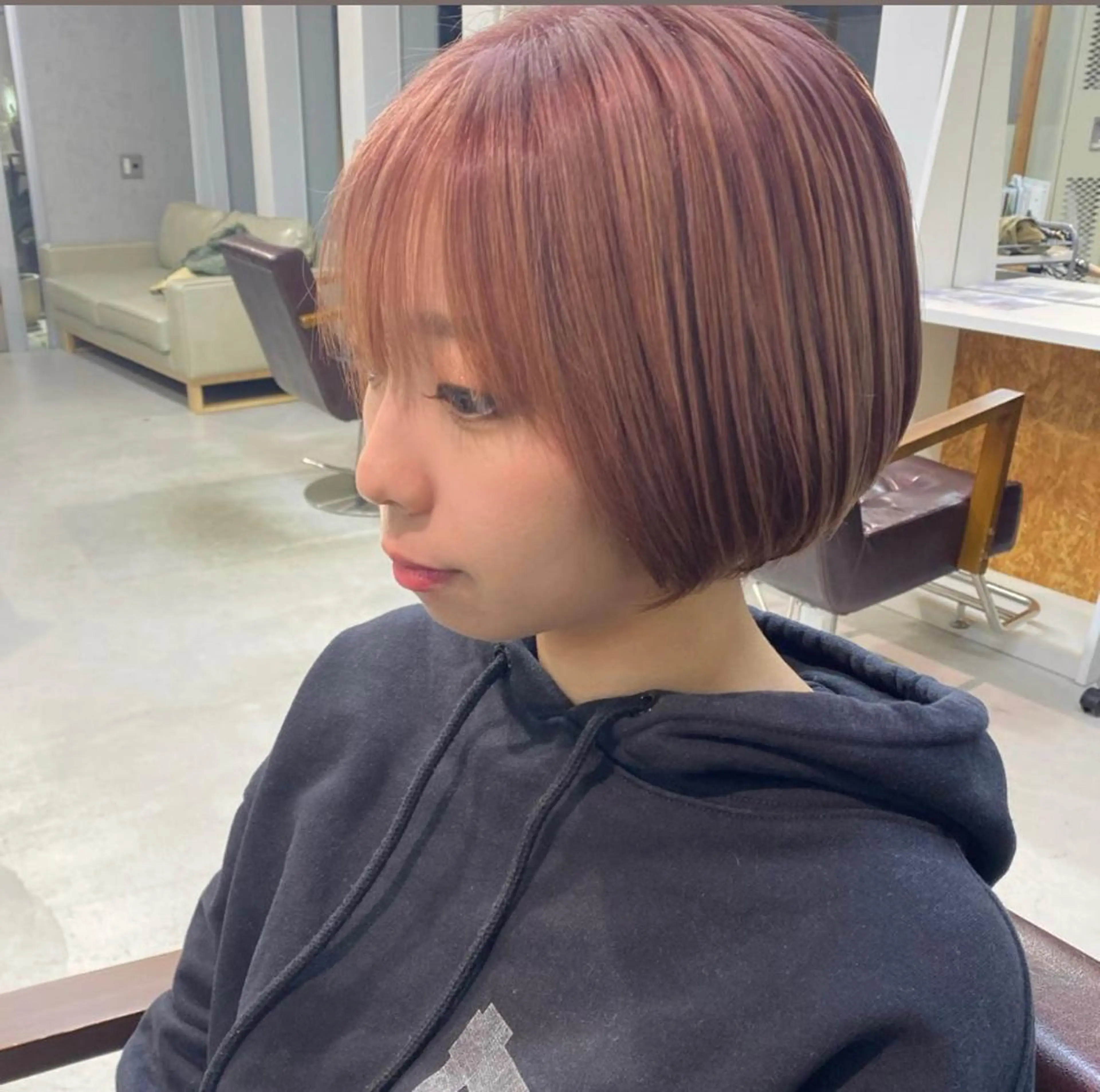 ショート ヘアカラー en⁺　trust所属・山口 麗音のヘアスタイル