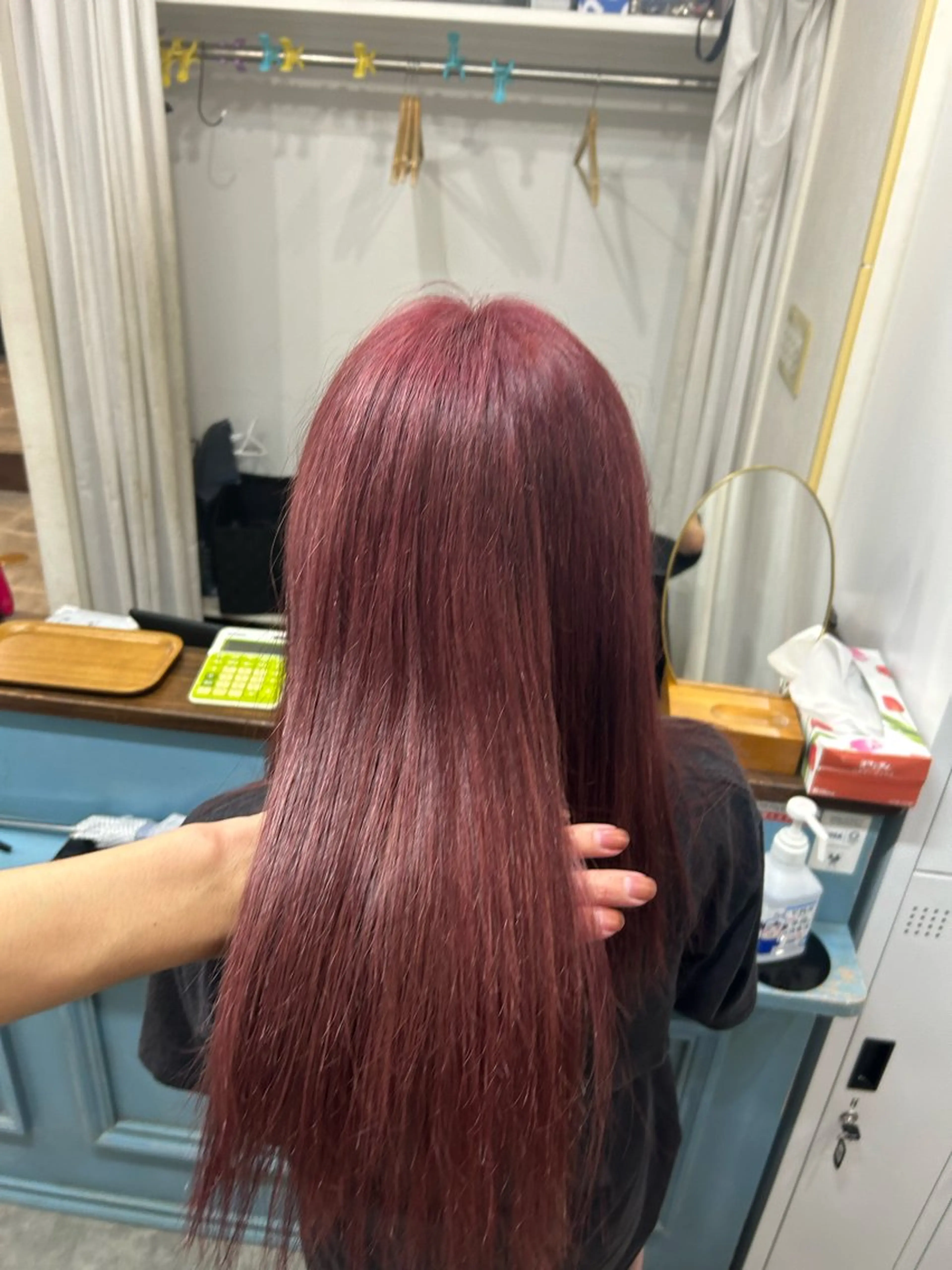 セミロング カラー ピンクカラー ヘアカラー CECIL hair なんば店所属・メンズパーマ 艶髪☆店長☆有馬のヘアスタイル