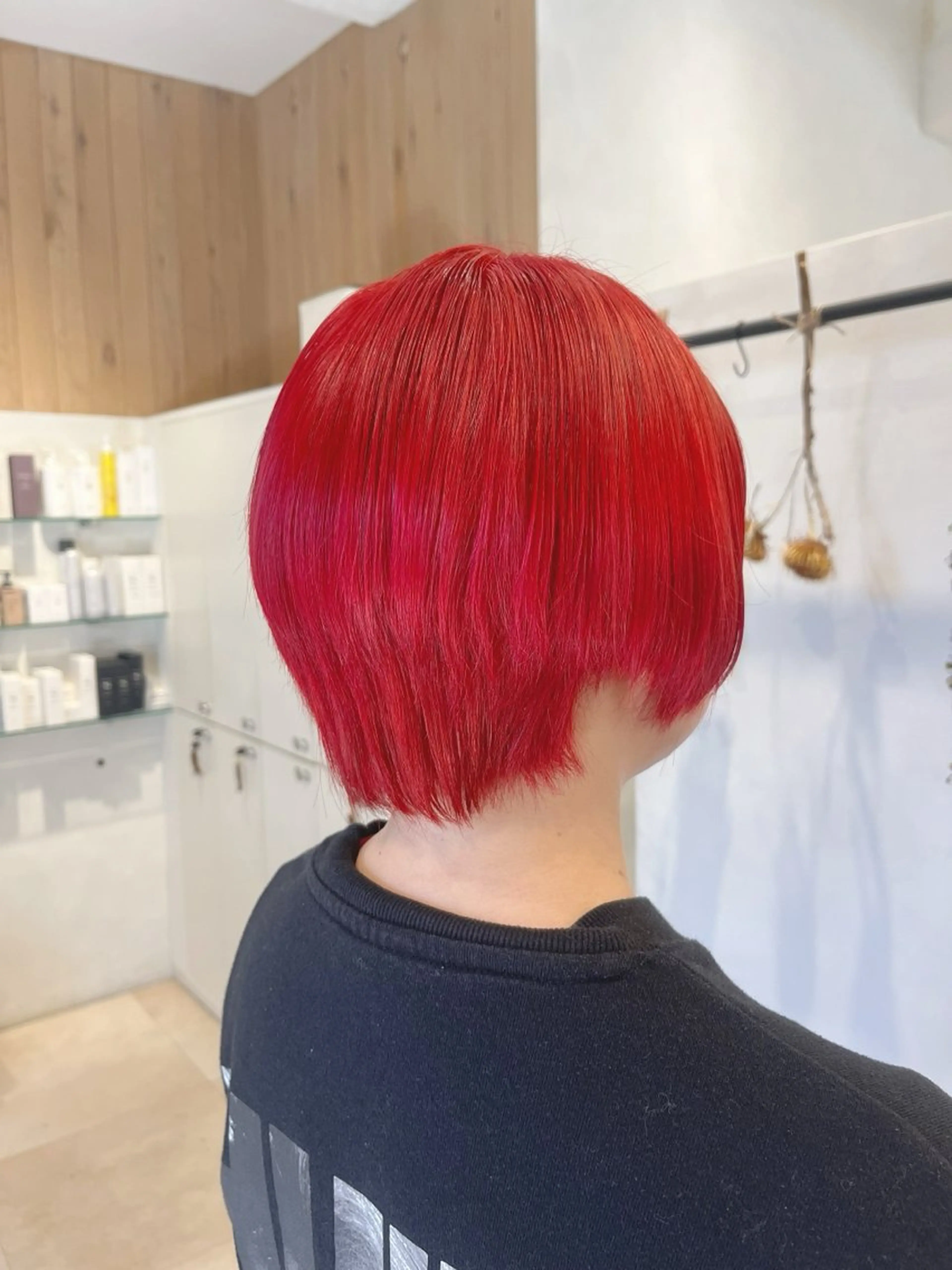 ショート ヘアカラー あらいしほ✩.*˚ ショートカットのヘアスタイル