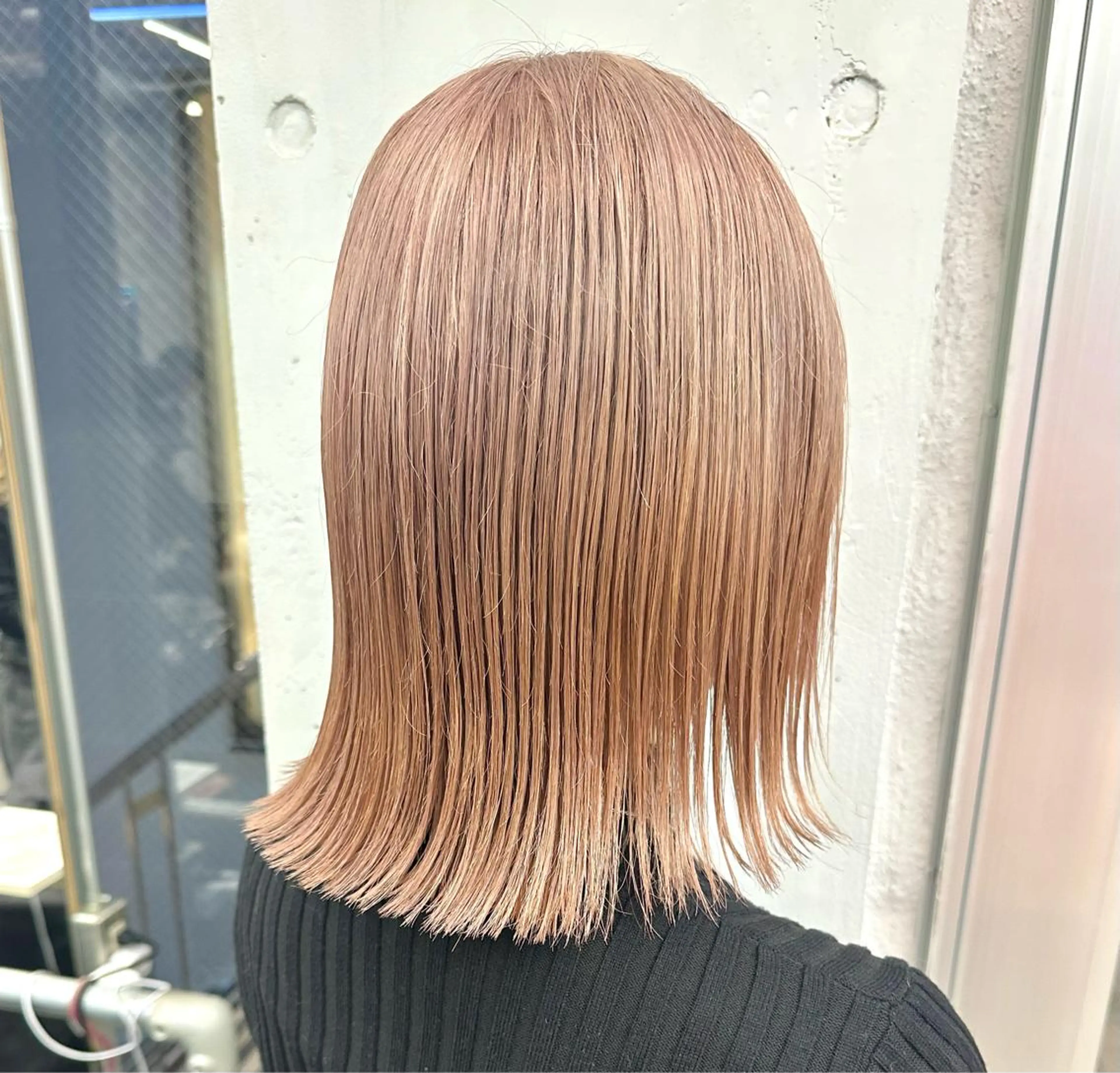 ミディアム カラー パーマ ヘアアレンジ メンズ 抜きっぱなしブロンド ササキカズマのヘアスタイル