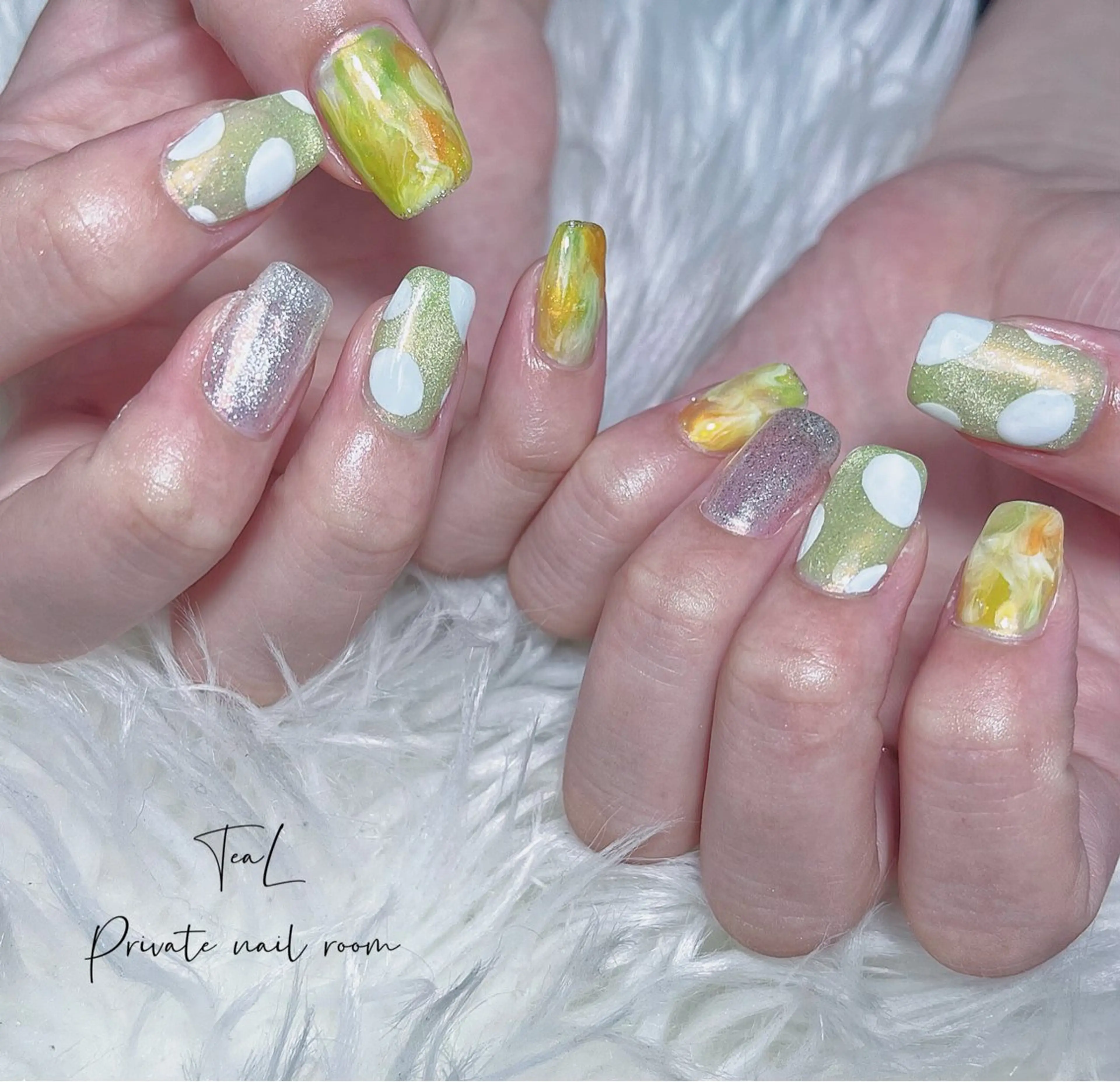 ネイル フラッシュネイル ニュアンスネイル 夏ネイル ハンドネイル TeaL nailのネイルデザイン