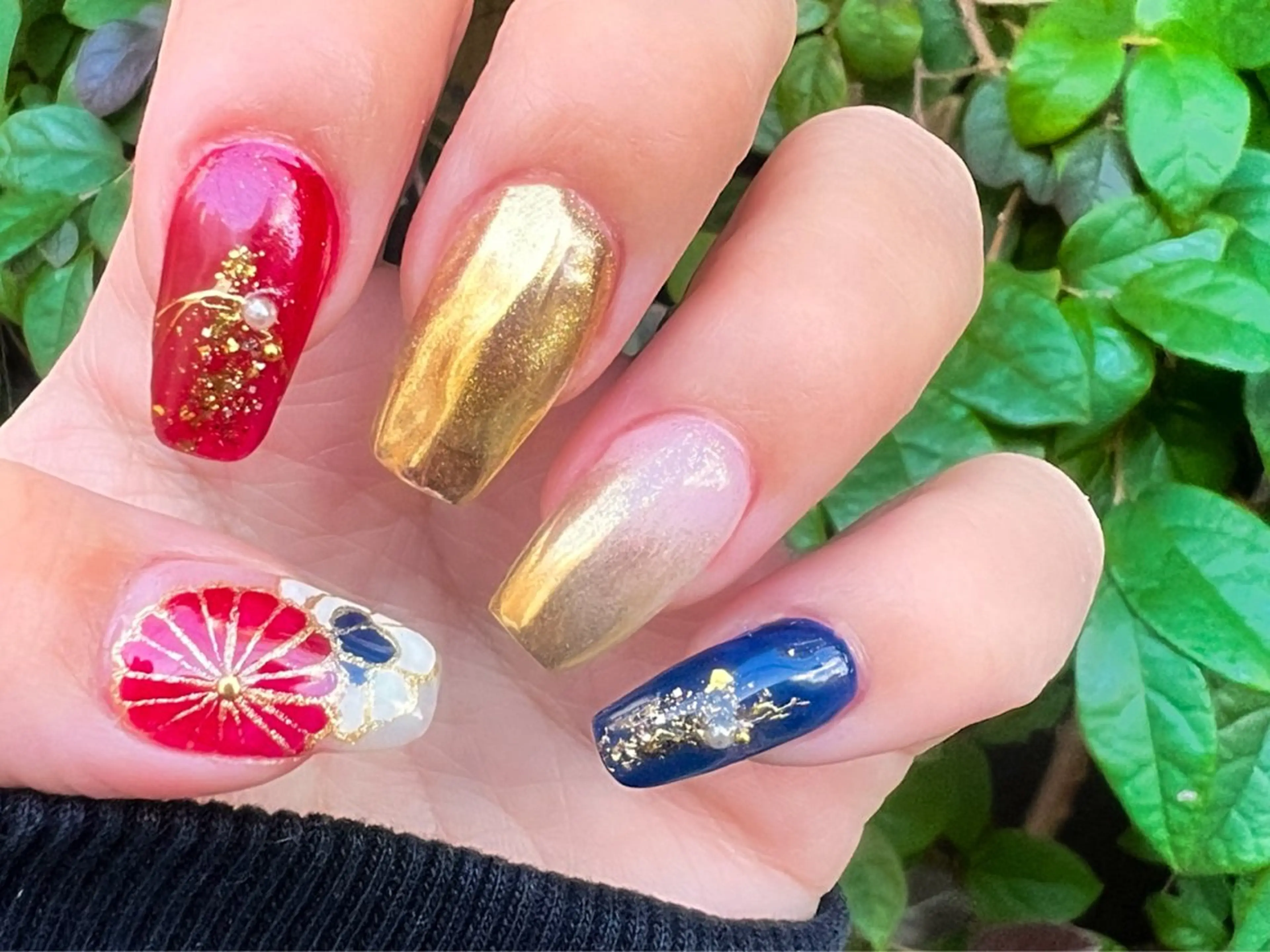 ネイル ボルドー 成人式 ミラーネイル ニュアンスネイル ハンドネイル LEFTNAILS フィルインニュアンスのネイルデザイン