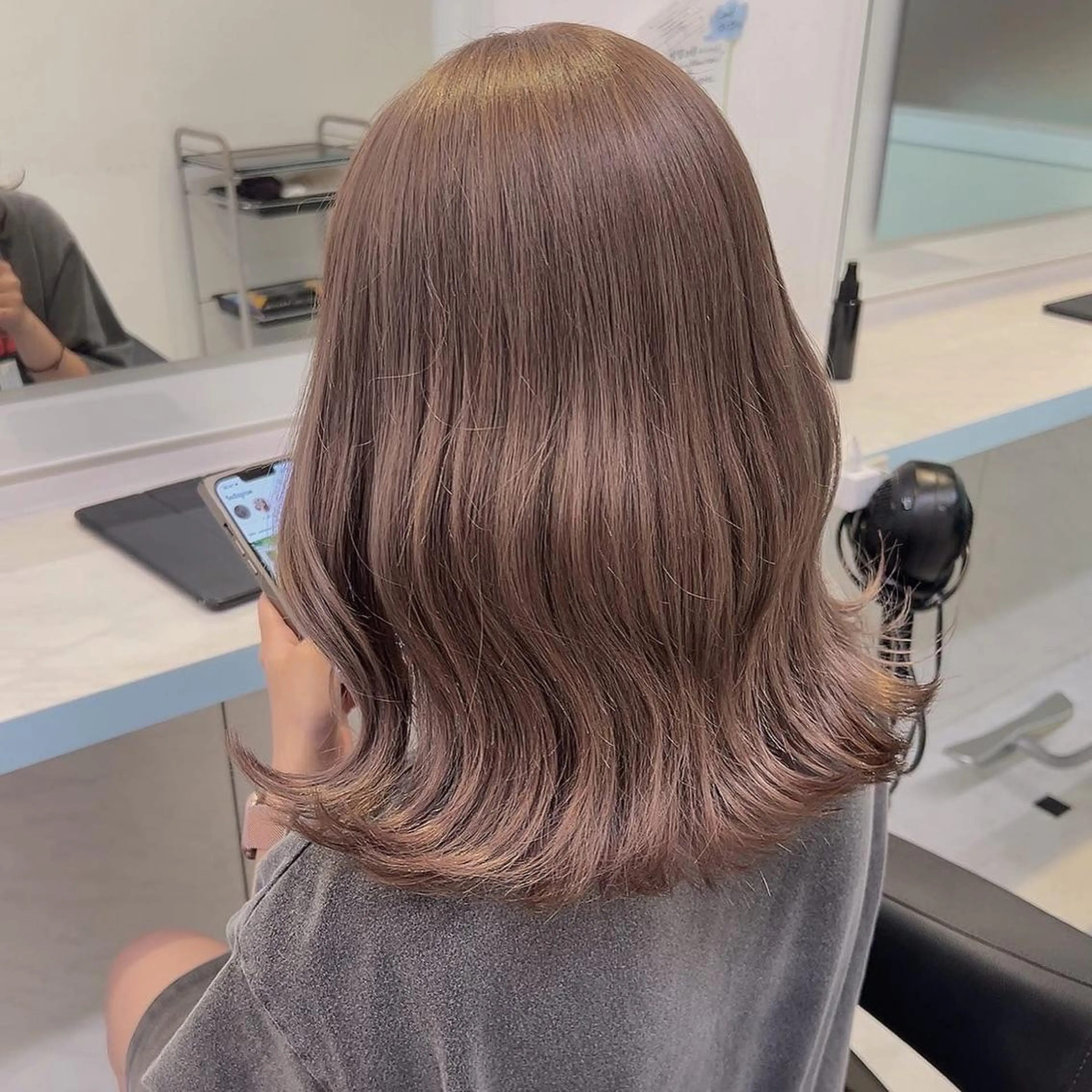 ミディアム カラー ヘアカラー トリートメント ヘッドスパ 🥞ベージュ系カラー 【すずきりほ】🥞のヘアスタイル