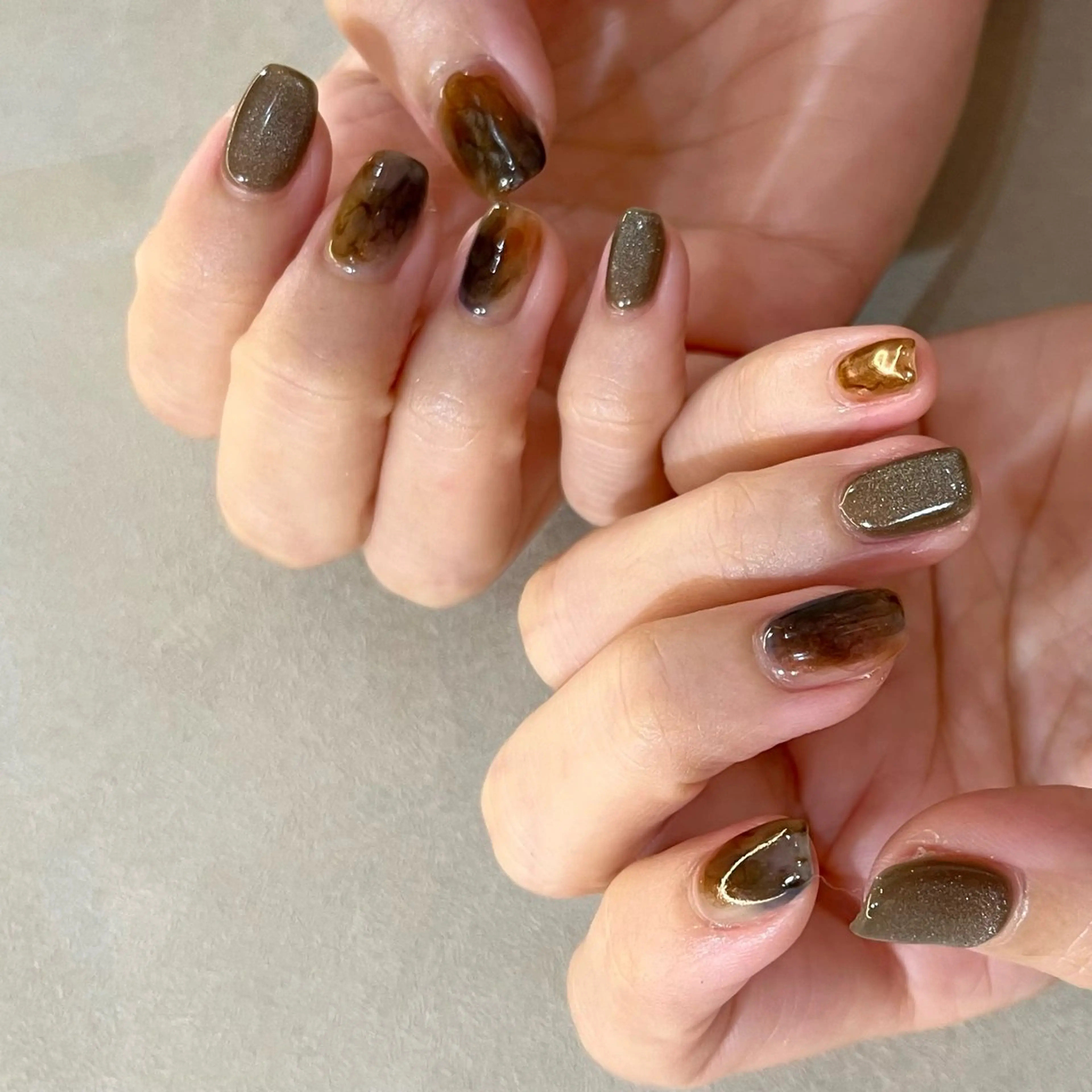 ネイル ミラーネイル ハンドネイル shio ♡ 10月分予約受付中のネイルデザイン