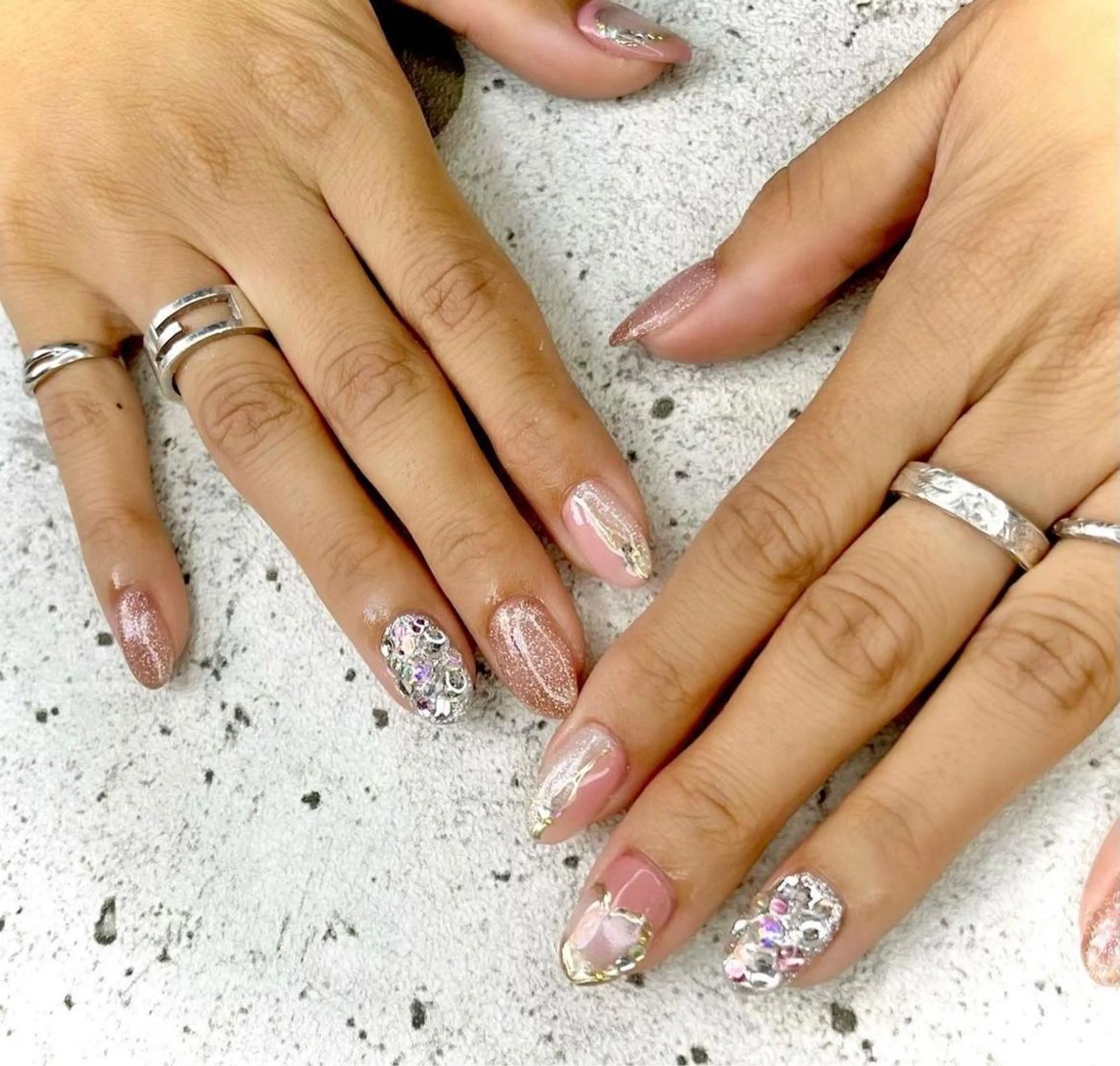 ネイル ハート キラキラネイル 韓国ネイル ミラーネイル ニュアンスネイル ハンドネイル Salon Ｋのネイルデザイン