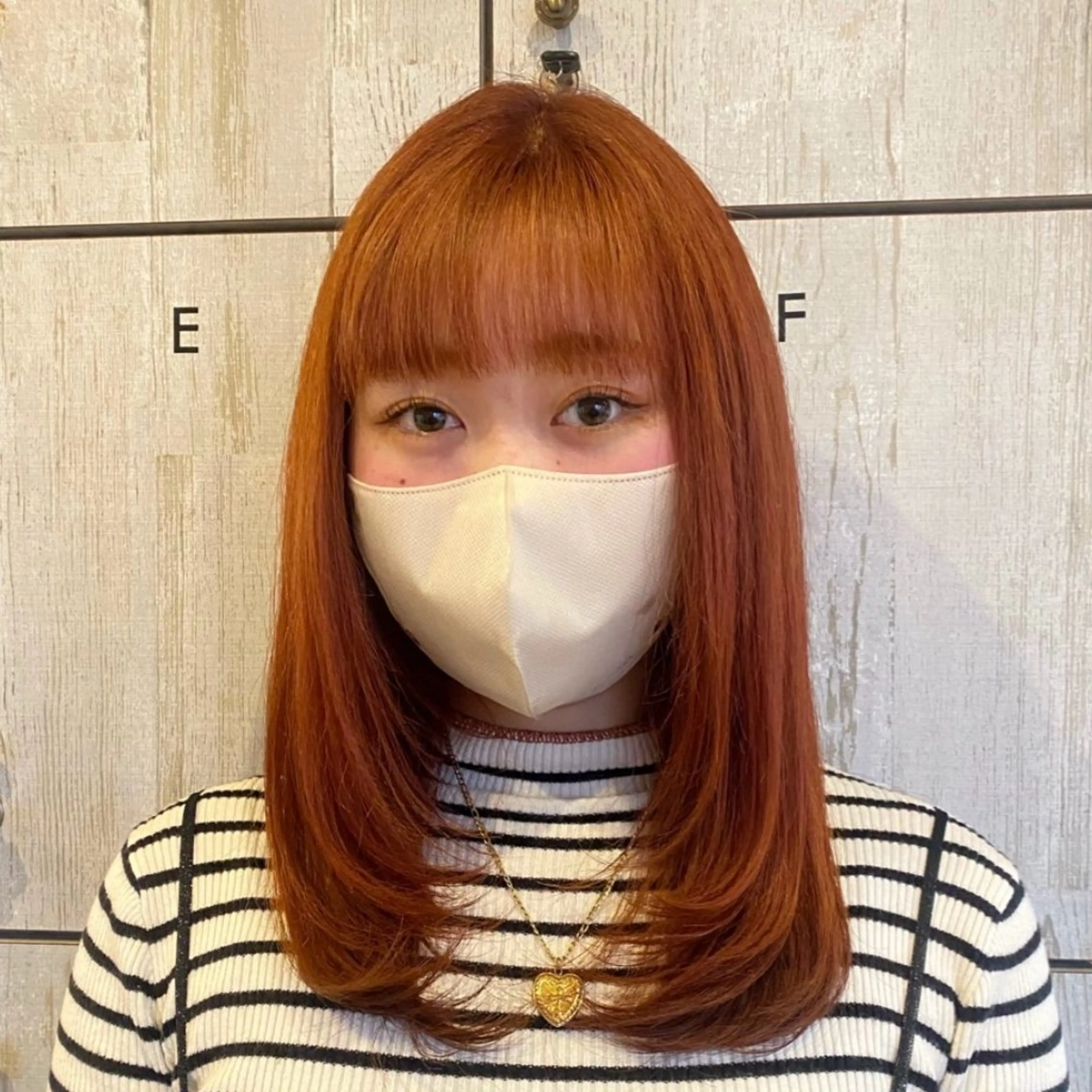 セミロング カラー オレンジ ハイトーン/透明感 カラー🤍こころのヘアスタイル