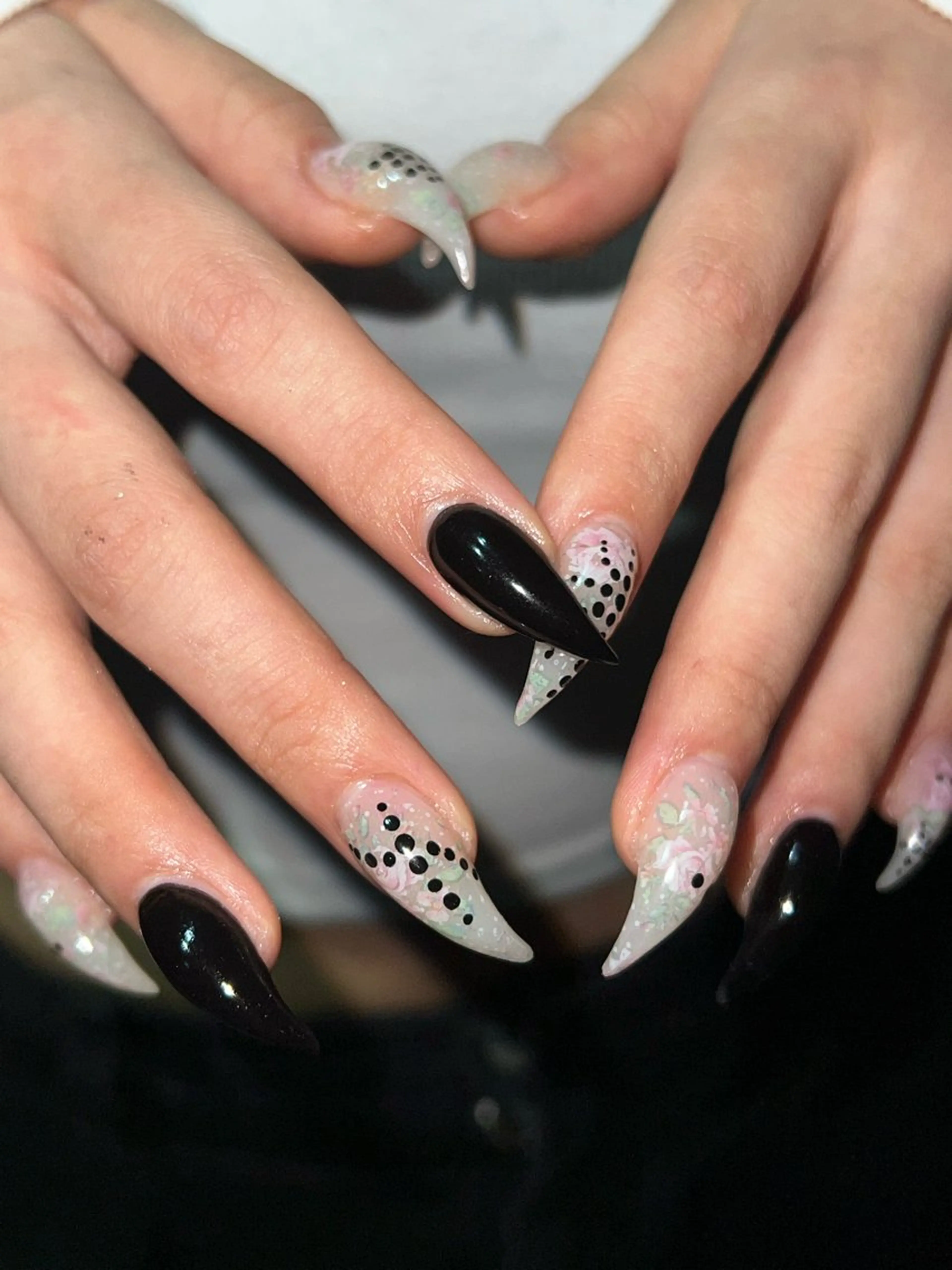 ネイル ハンドネイル Hata nail /個性派ニュアンスのネイルデザイン