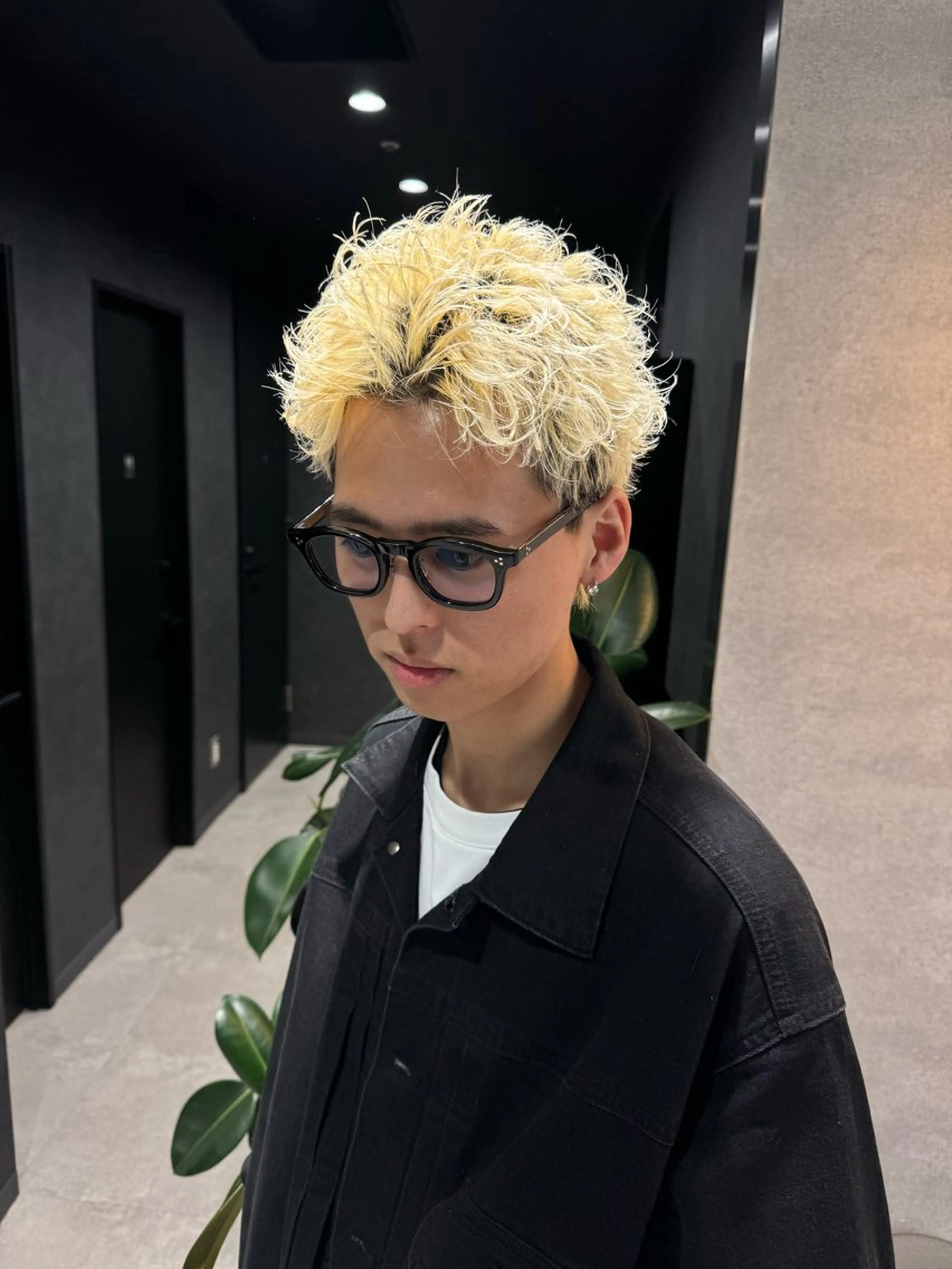 ショート カラー メンズ スパイキーショート ショートヘア カット ヘアカラー 垢抜けハイトーン☀/ 笑顔の美容師/しゅんのヘアスタイル