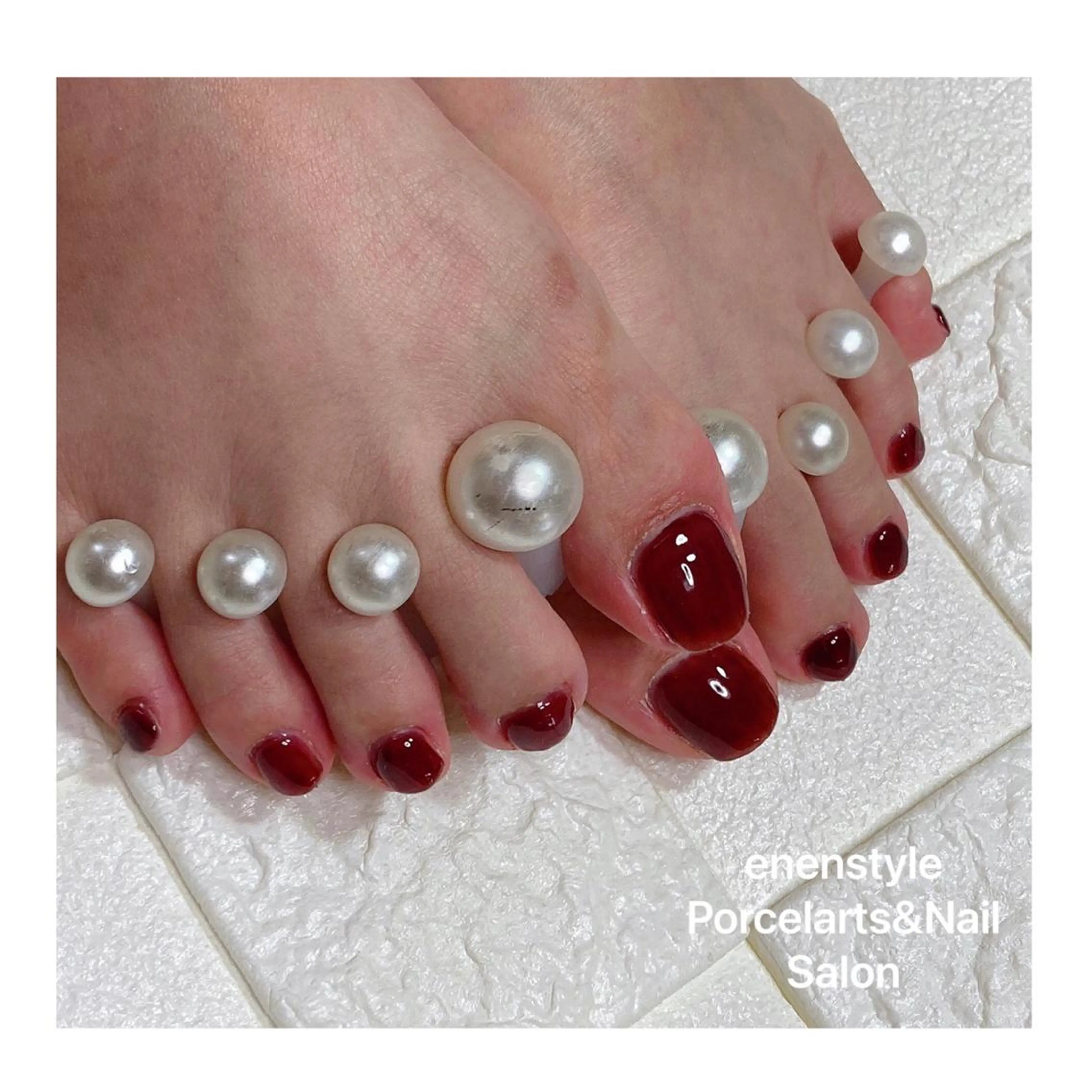ミディアム ネイル ハンドネイル フットネイル 👑enen style👑のネイルデザイン