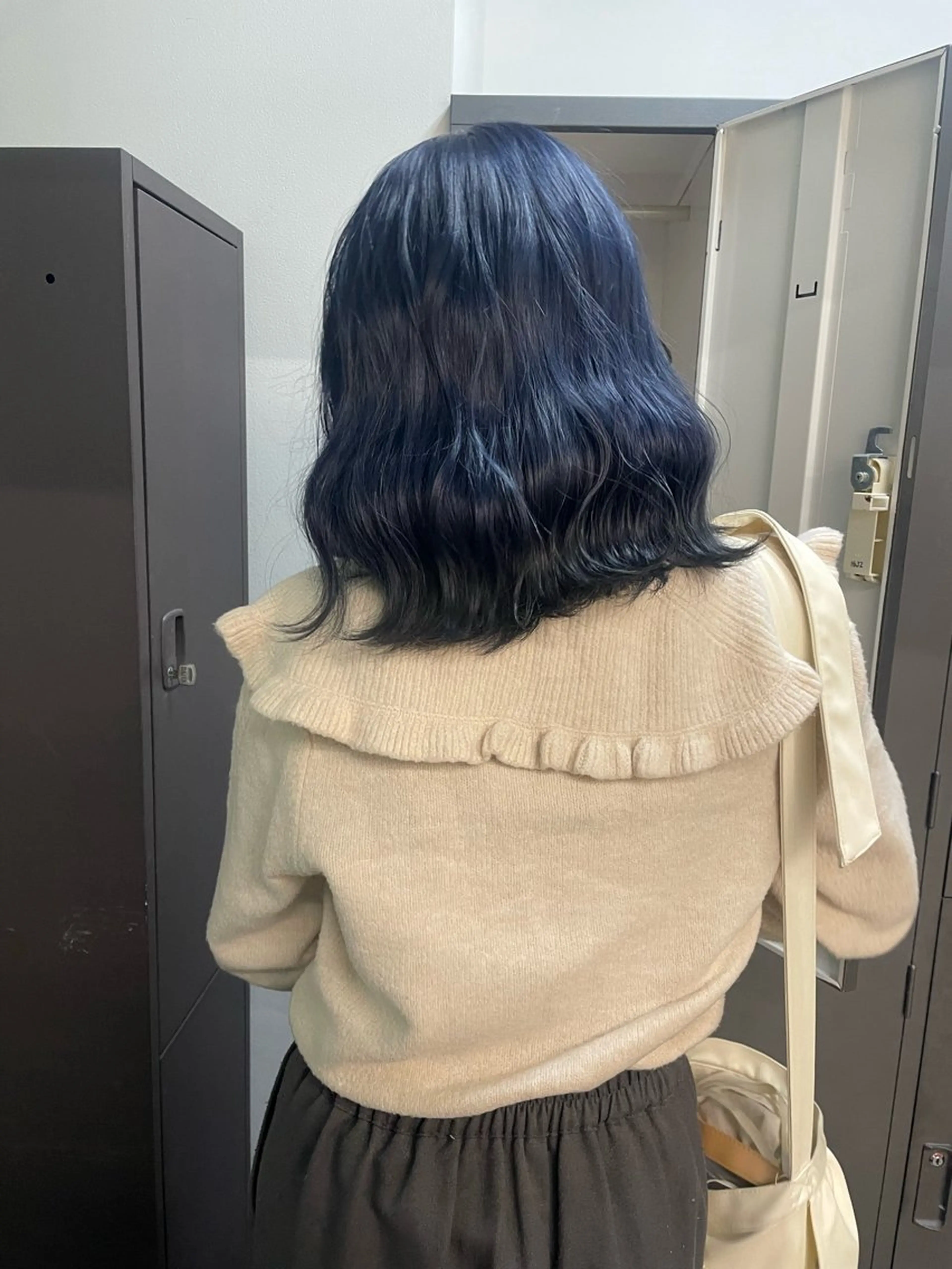 ショート カラー ネイビーカラー ヘアカラー ブリーチカラー/ ハイトーン/ゆうあのヘアスタイル