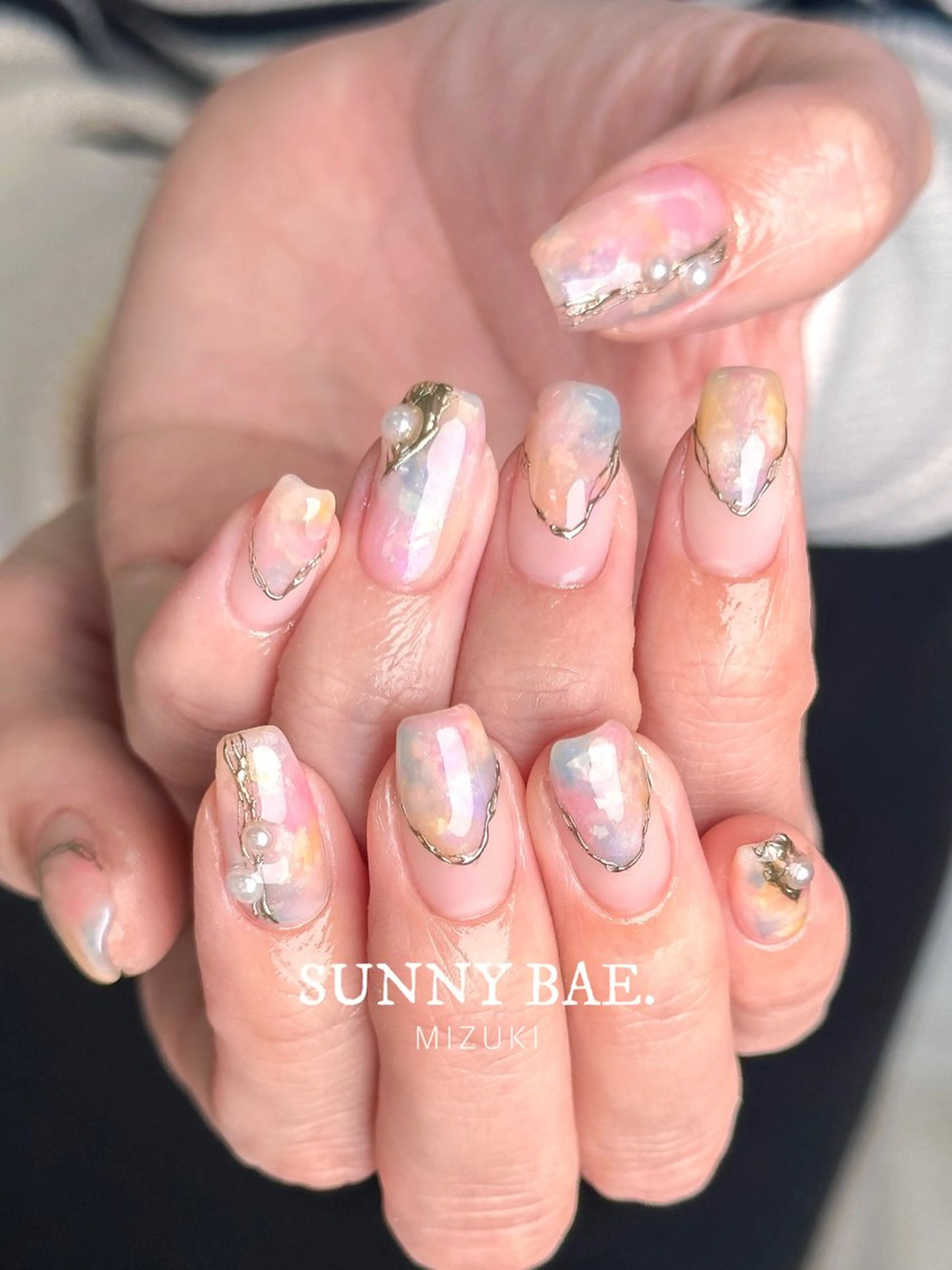 ネイル アートネイル 大理石ネイル(マーブル) ミラーネイル ニュアンスネイル パステルネイル ハンドネイル SUNNY BAE. 🌼MIZUKIのネイルデザイン