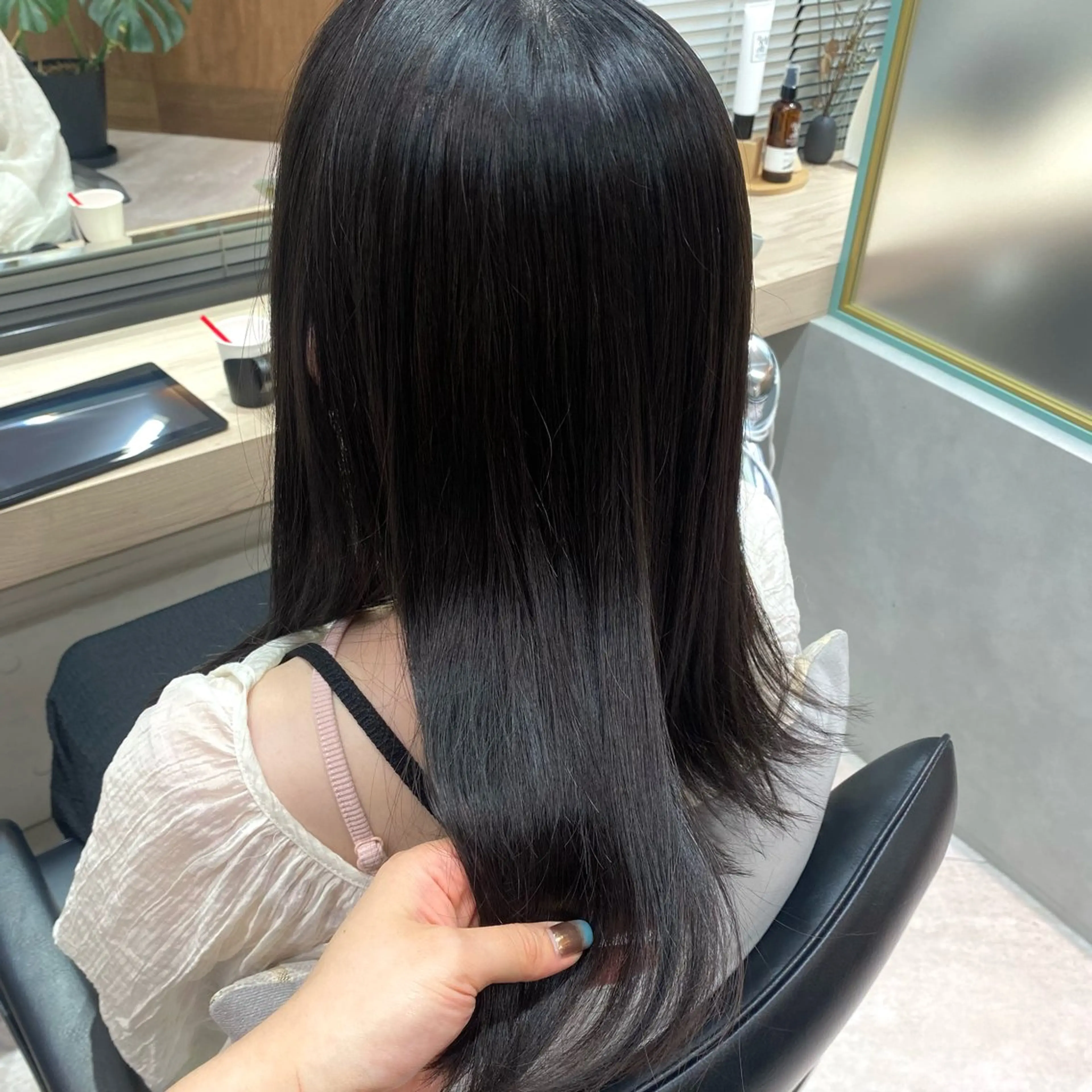 セミロング カットカラー縮毛矯正 募集／Otohaのヘアスタイル