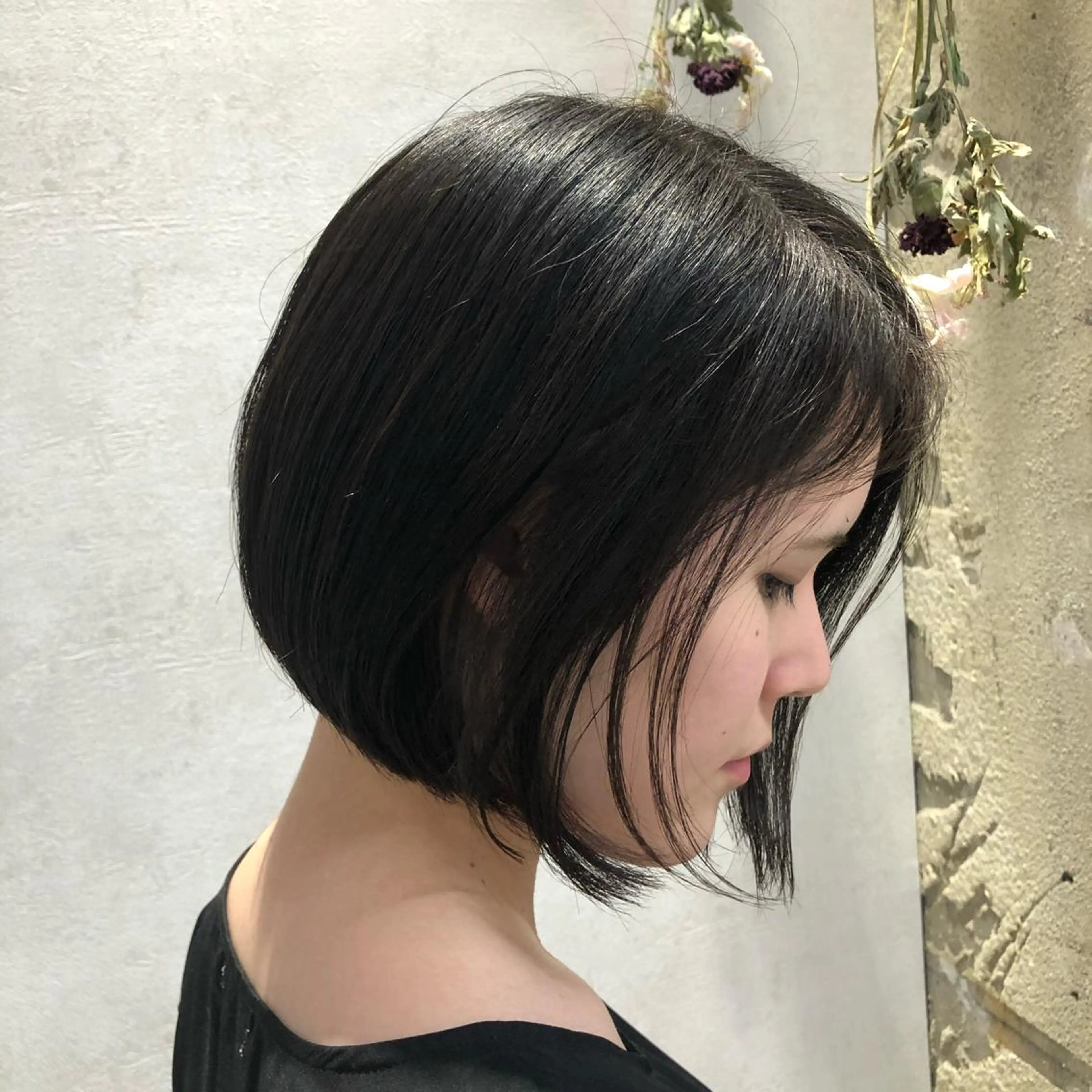 ショート カラー 透明感カラー オリーブカラー ボブ カット ヘアカラー ノツコウダイ /ぱつっとボブのヘアスタイル