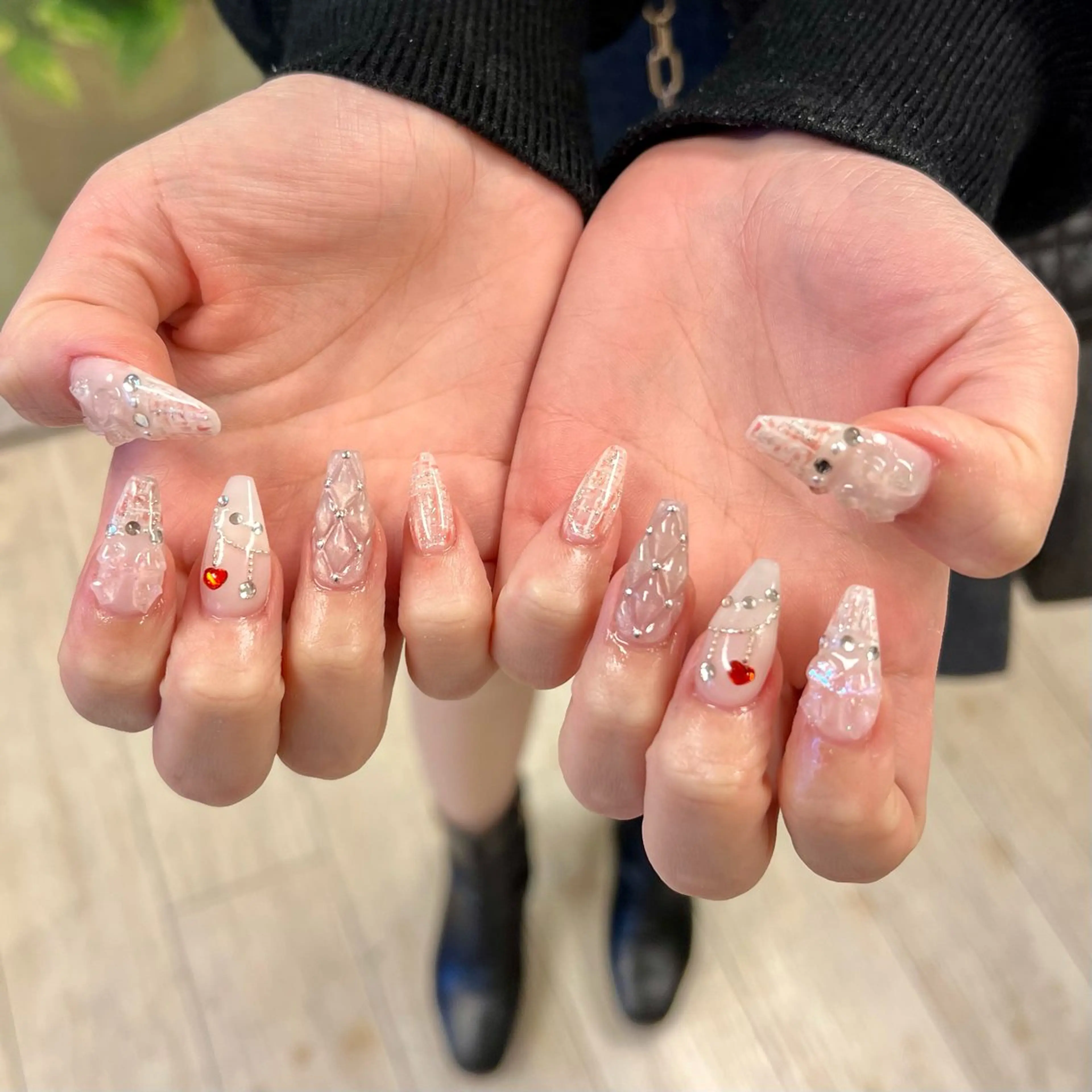 ネイル ハンドネイル SAKURA Total Beauty所属・SAKURA 中島のネイルデザイン