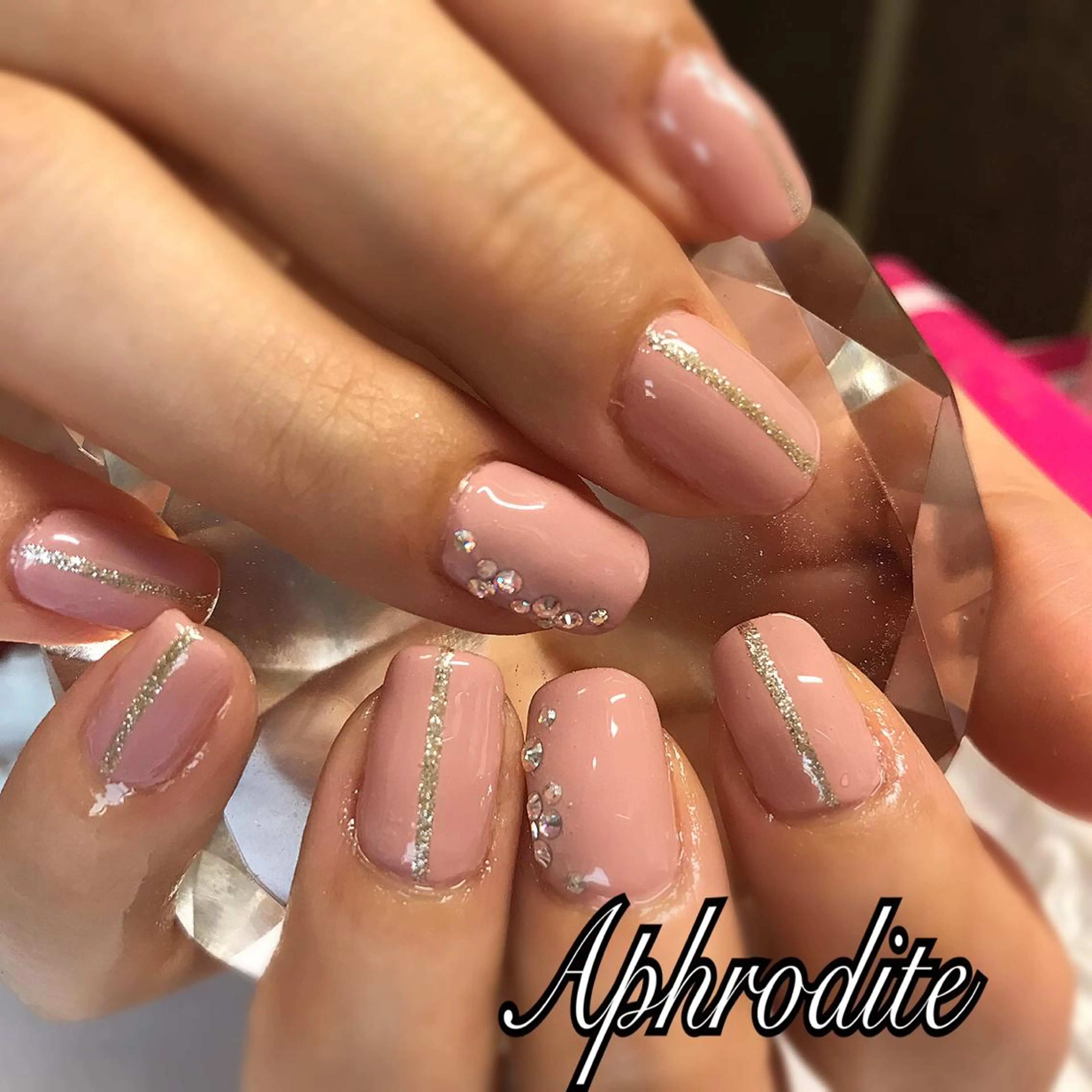 ネイル APHRODITE Nagisaのネイルデザイン