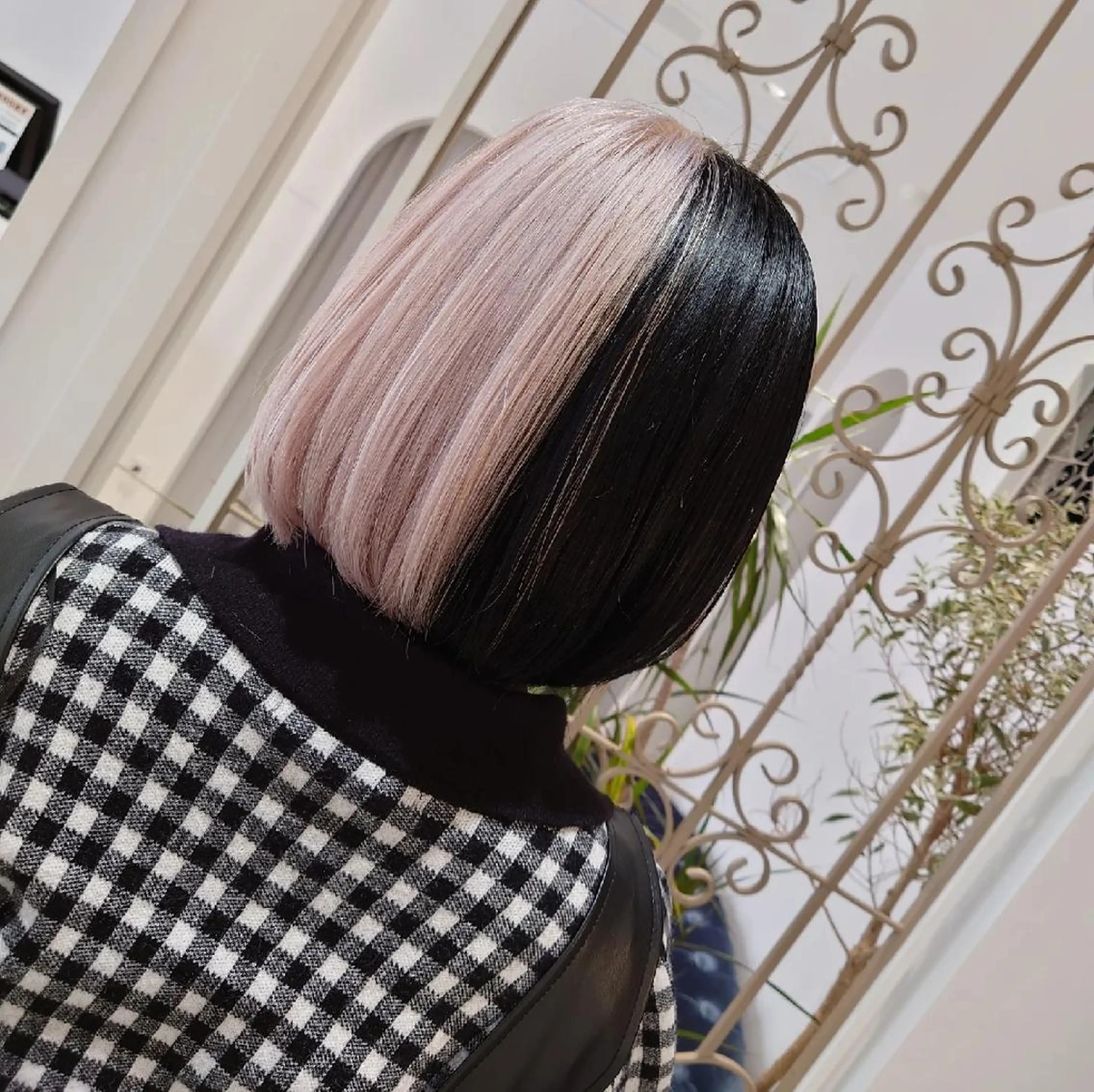 ショート カラー 黒髪 新潟ハイトーンカラー NO.1✨ 小川 巧のヘアスタイル