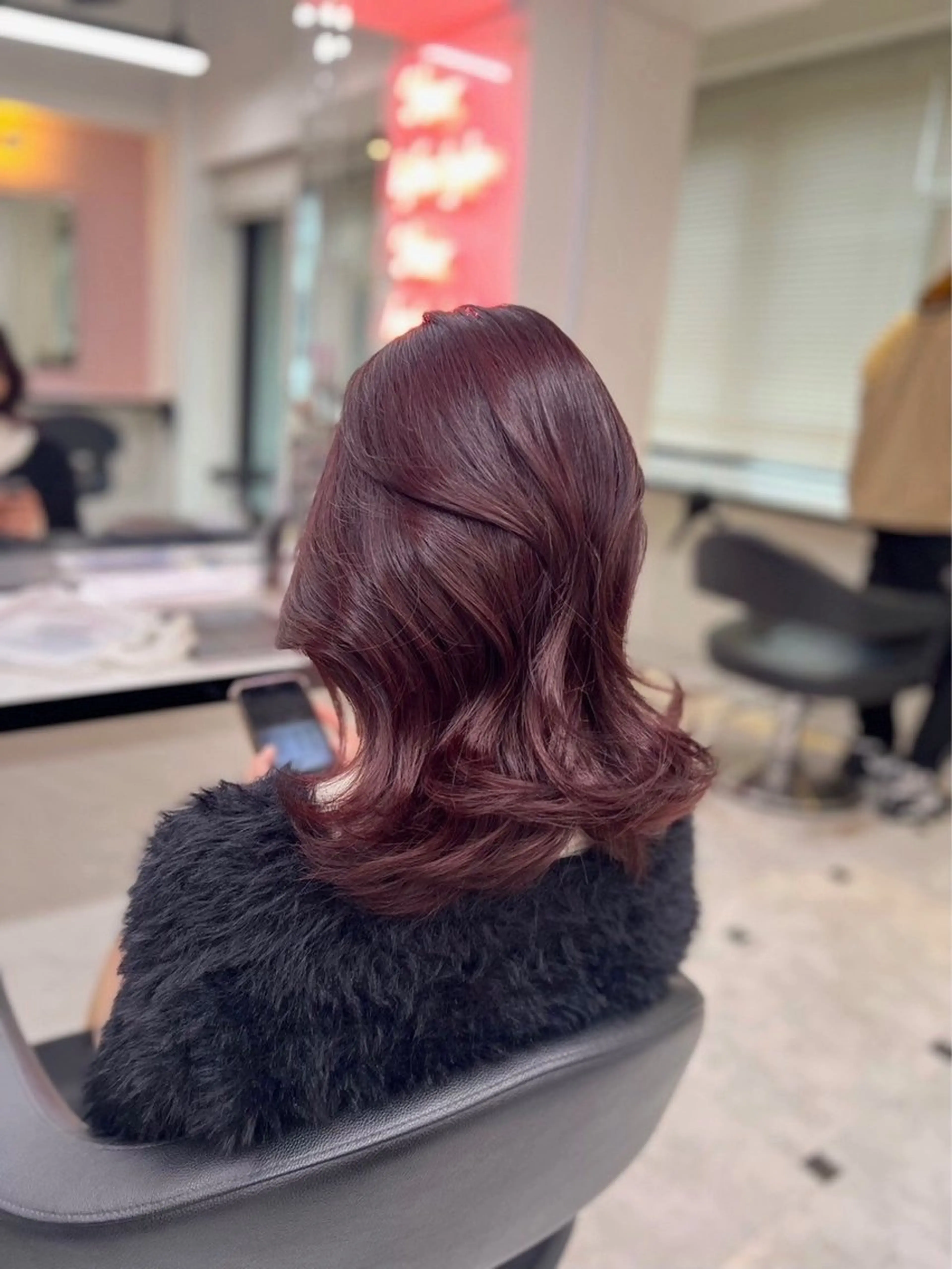 ロング カラー ヘアアレンジ 柔らかブラウン♡ うる艶ヘア♡yumiのヘアスタイル