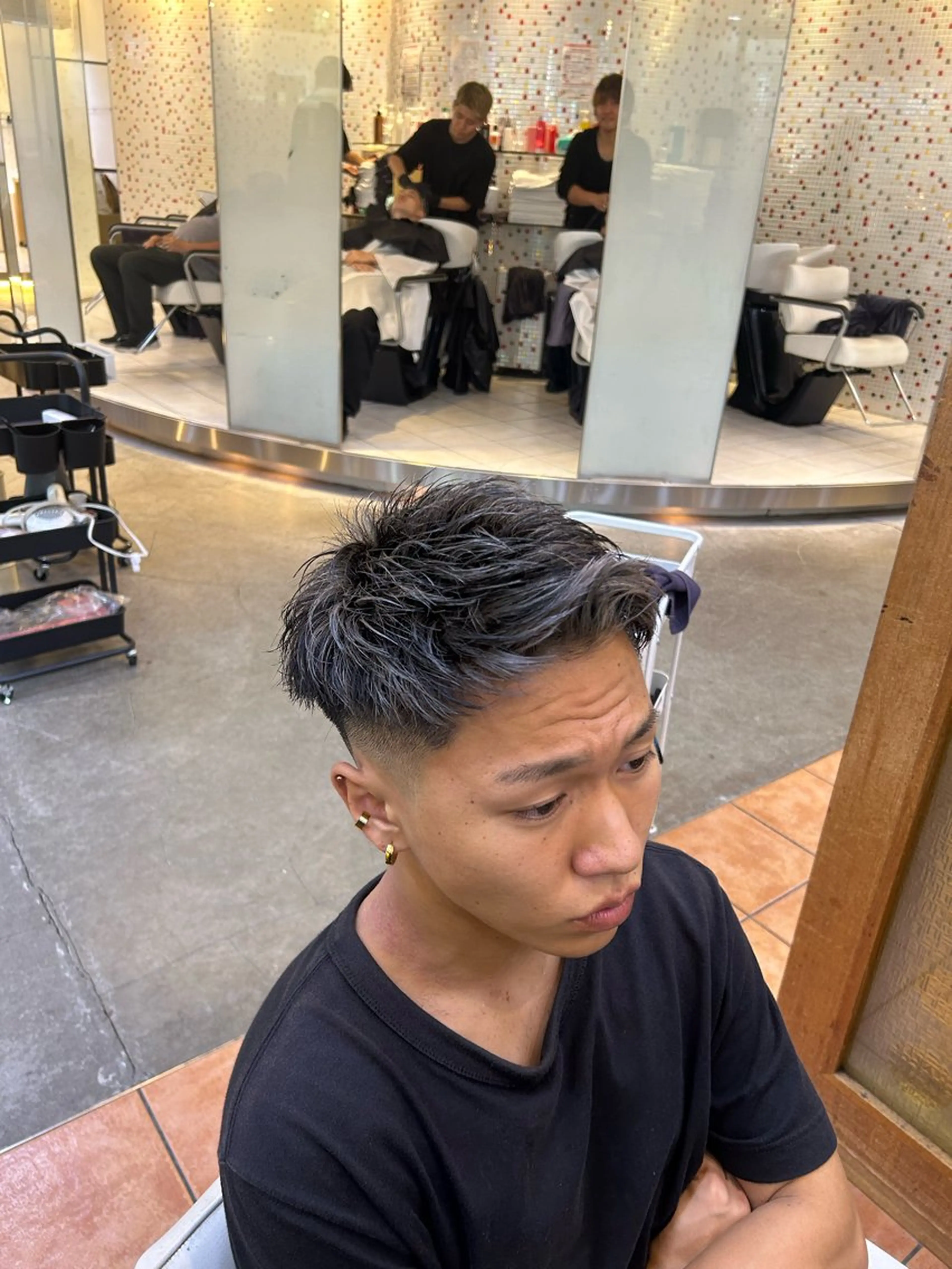 ショート メンズ メンズハイライト メンズメッシュ モヒカン ハイライト カット ヘアカラー メンズパーマ/ ハイライト Tumのヘアスタイル