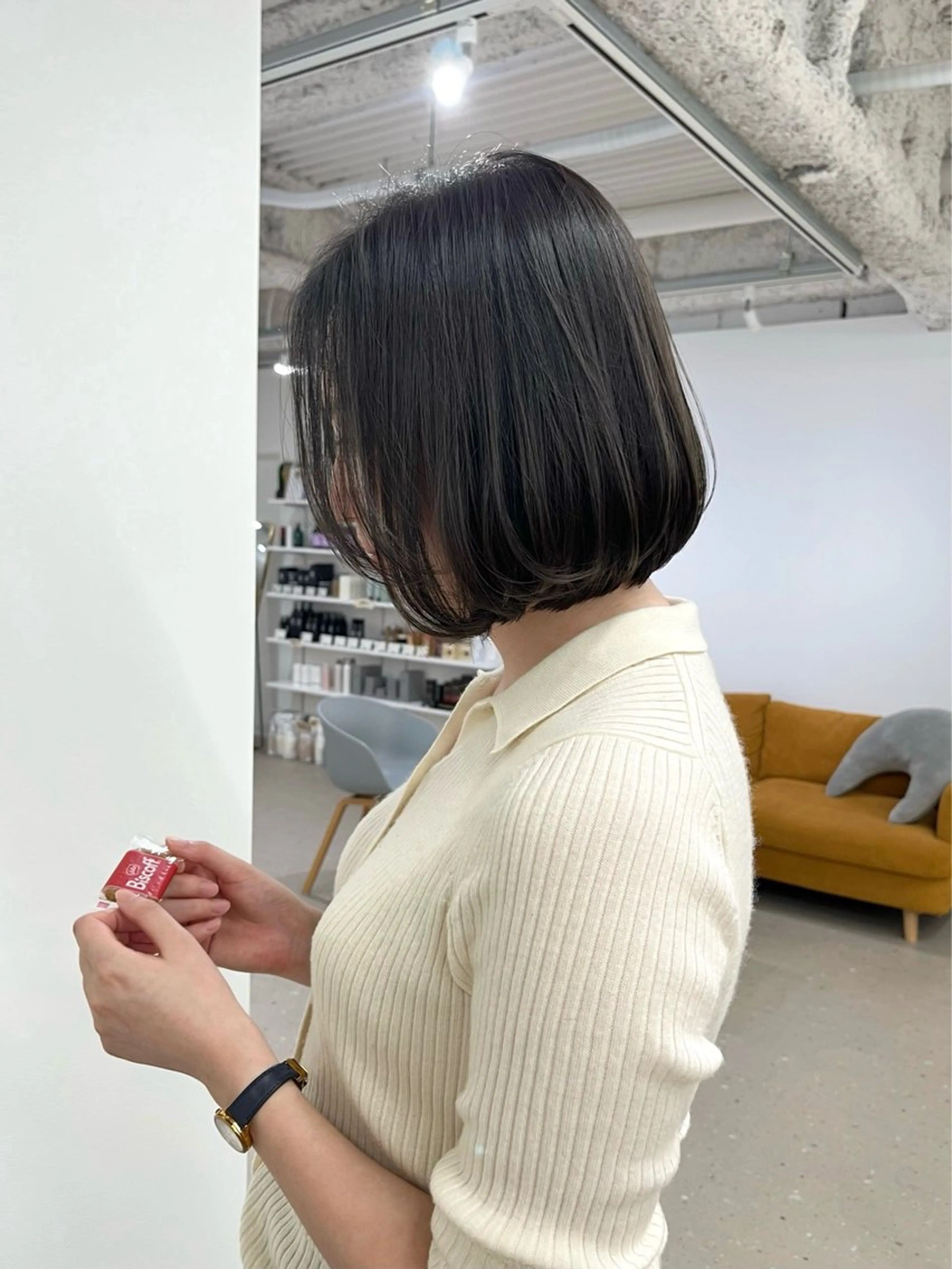 ミディアム 阪本 桃のヘアスタイル