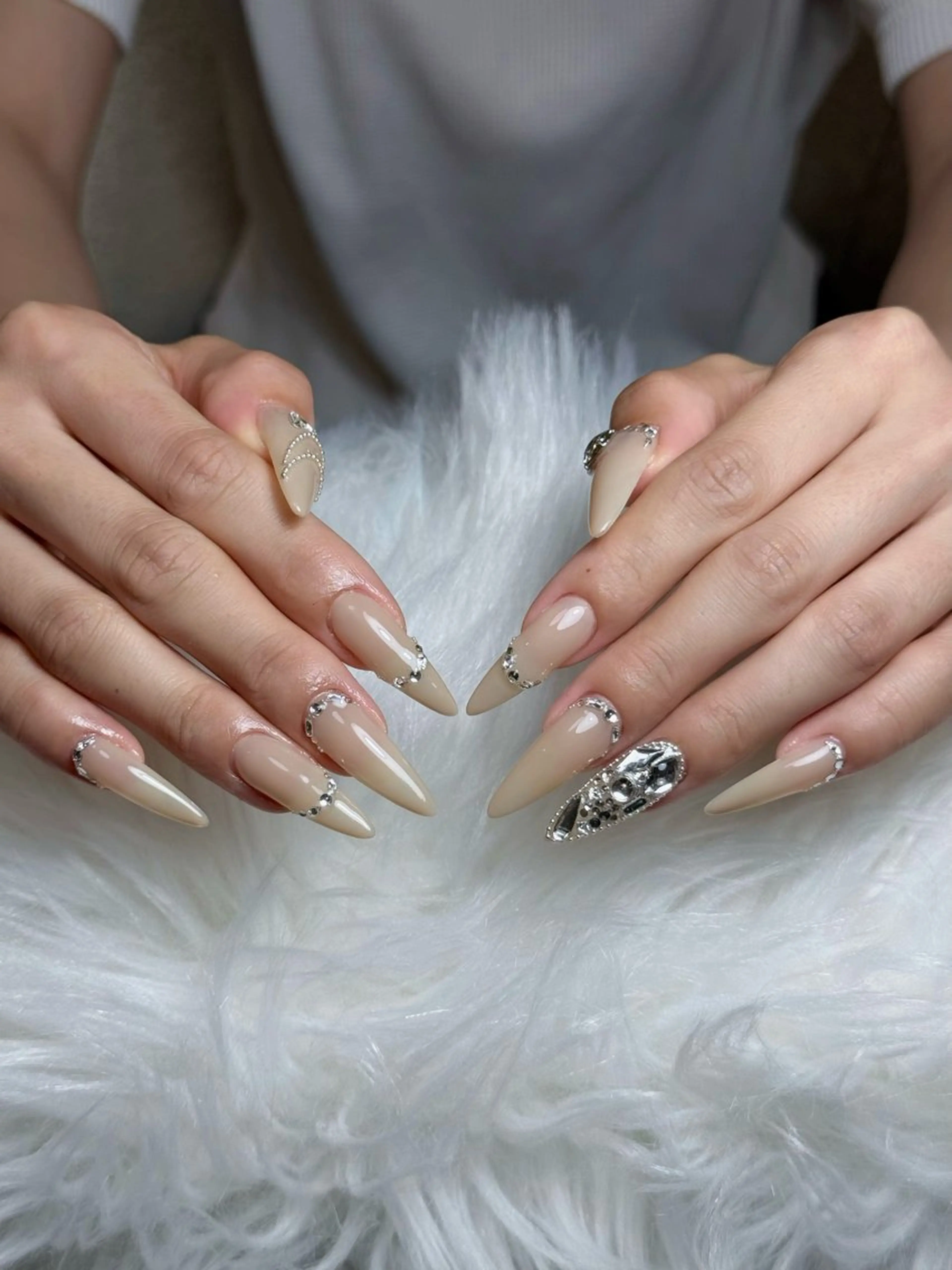 ネイル フレンチネイル ジェルネイル キラキラネイル 韓国ネイル マグネットネイル Julli nail studio所属・Julli NailStudioのネイルデザイン