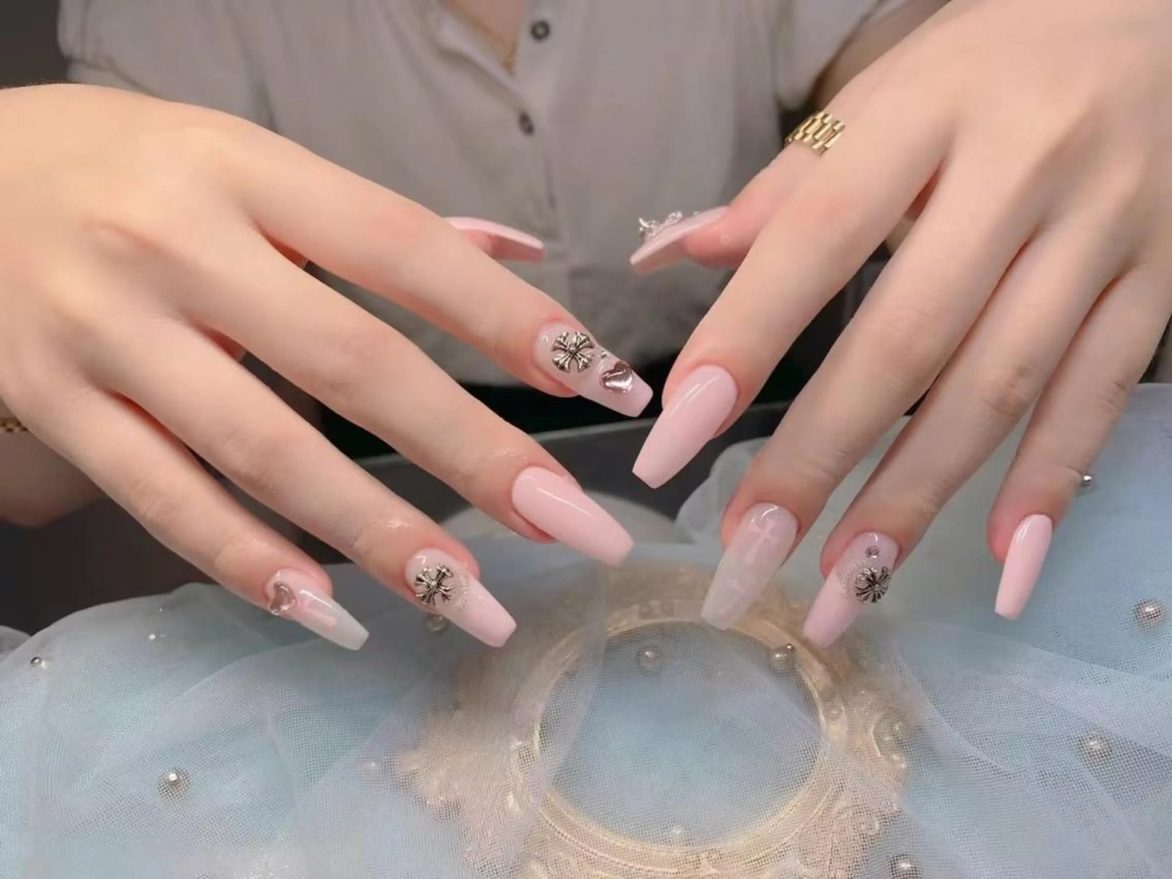 ネイル H1 ネイル サロンのネイルデザイン