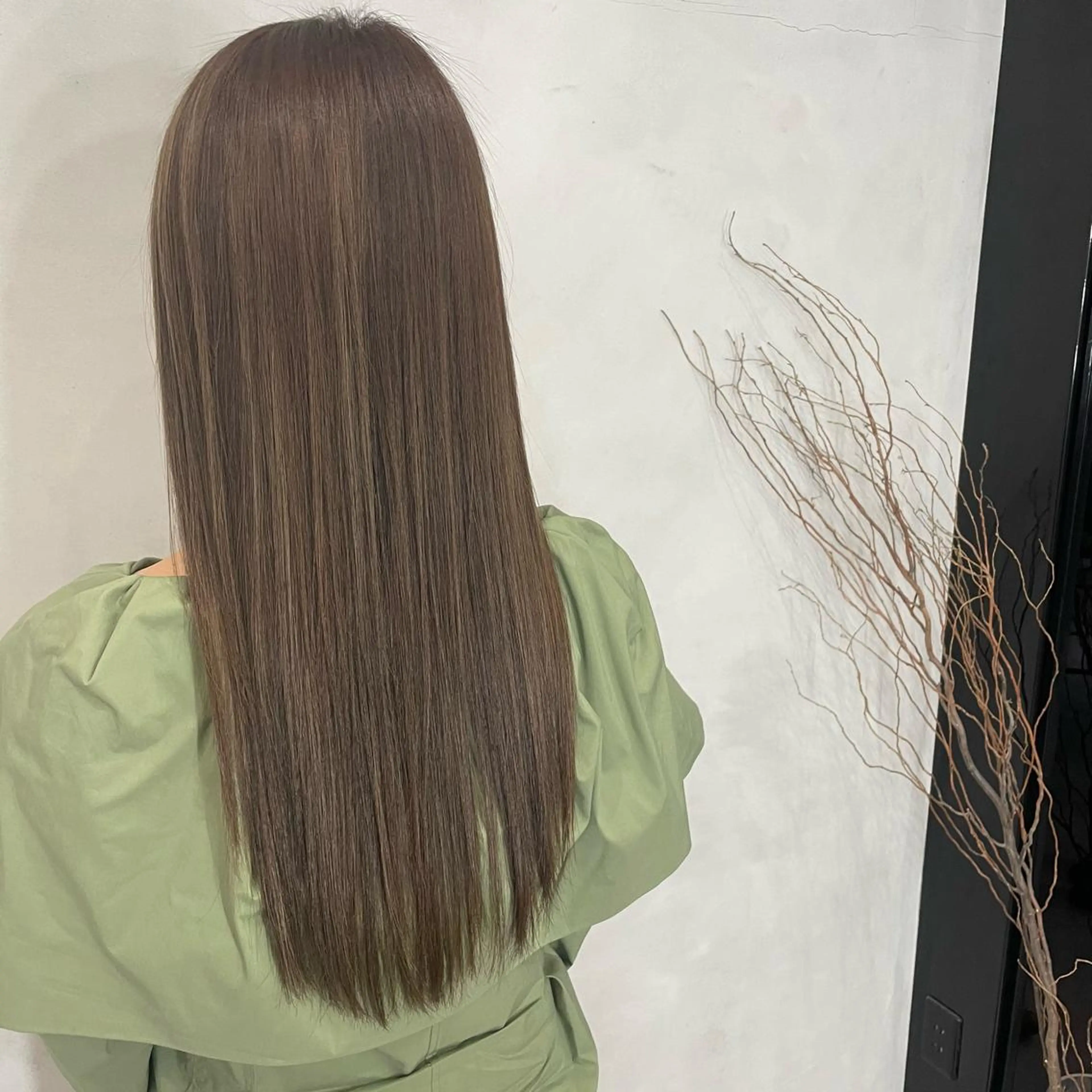 ロング 酸性ストレート 縮毛矯正 樋口 功樹のヘアスタイル