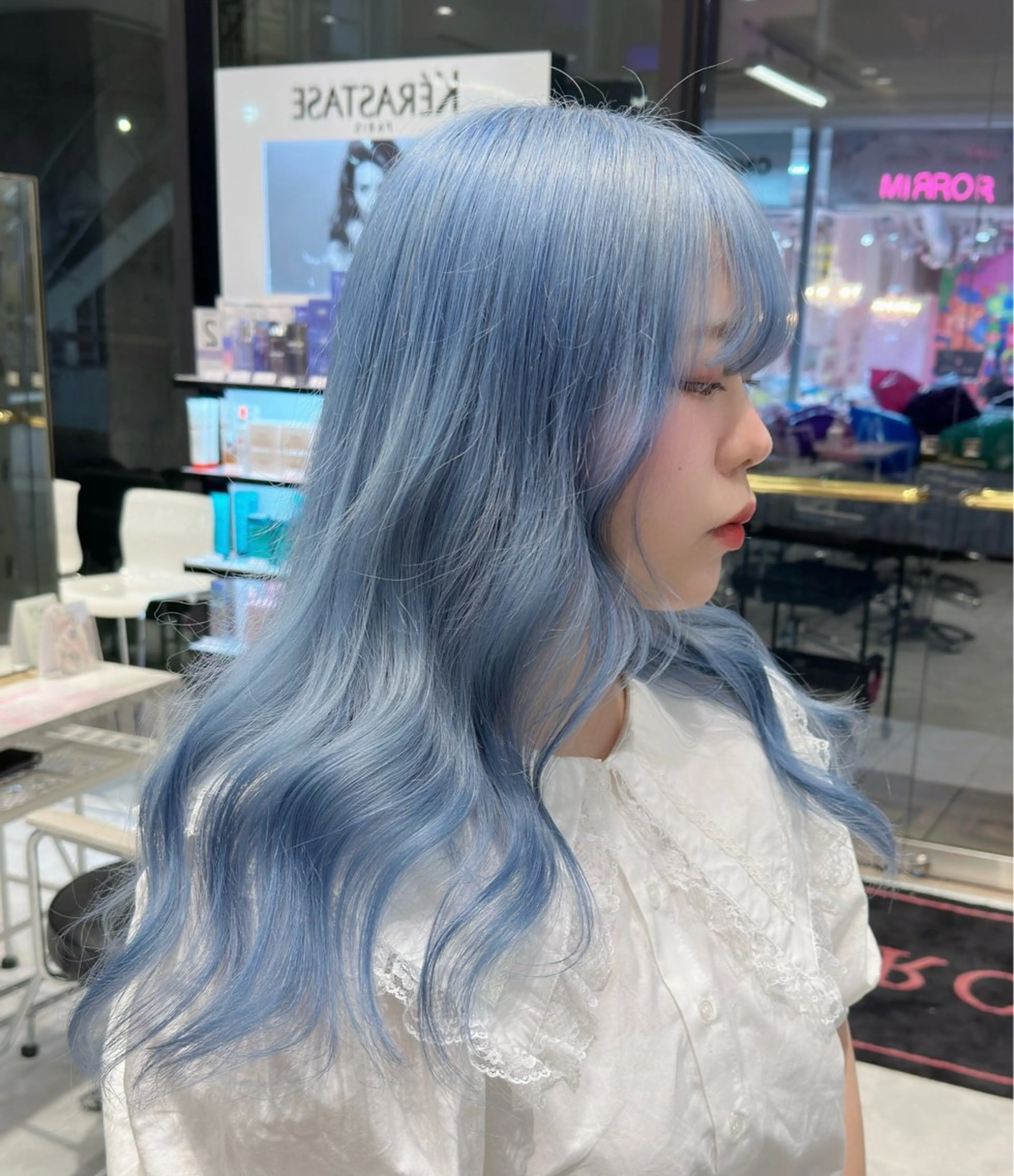 カラー 漆畑 莉奈のヘアスタイル