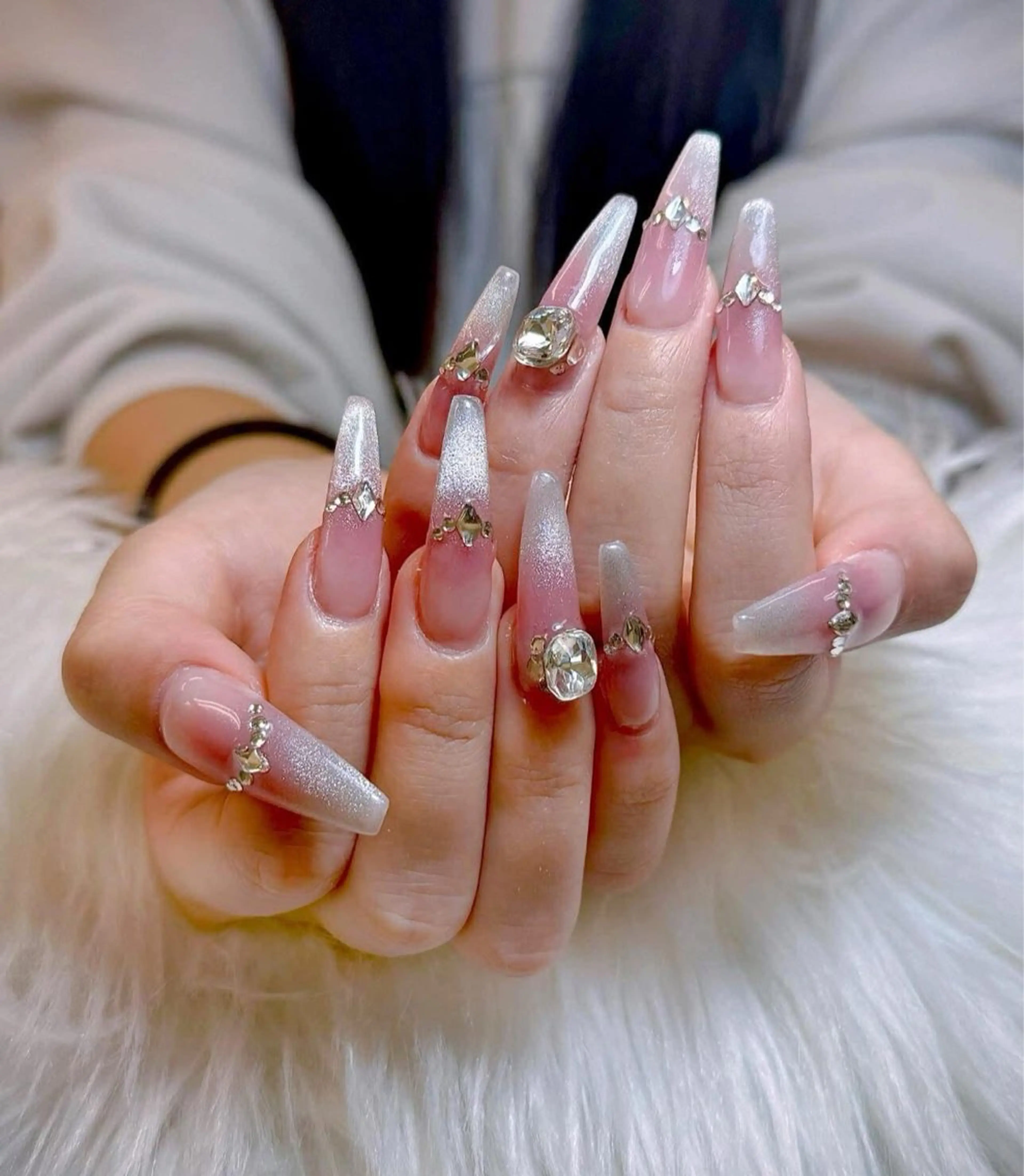 ネイル アートネイル オーロラネイル チークネイル 長さ出し フットネイル Chan nailsのネイルデザイン